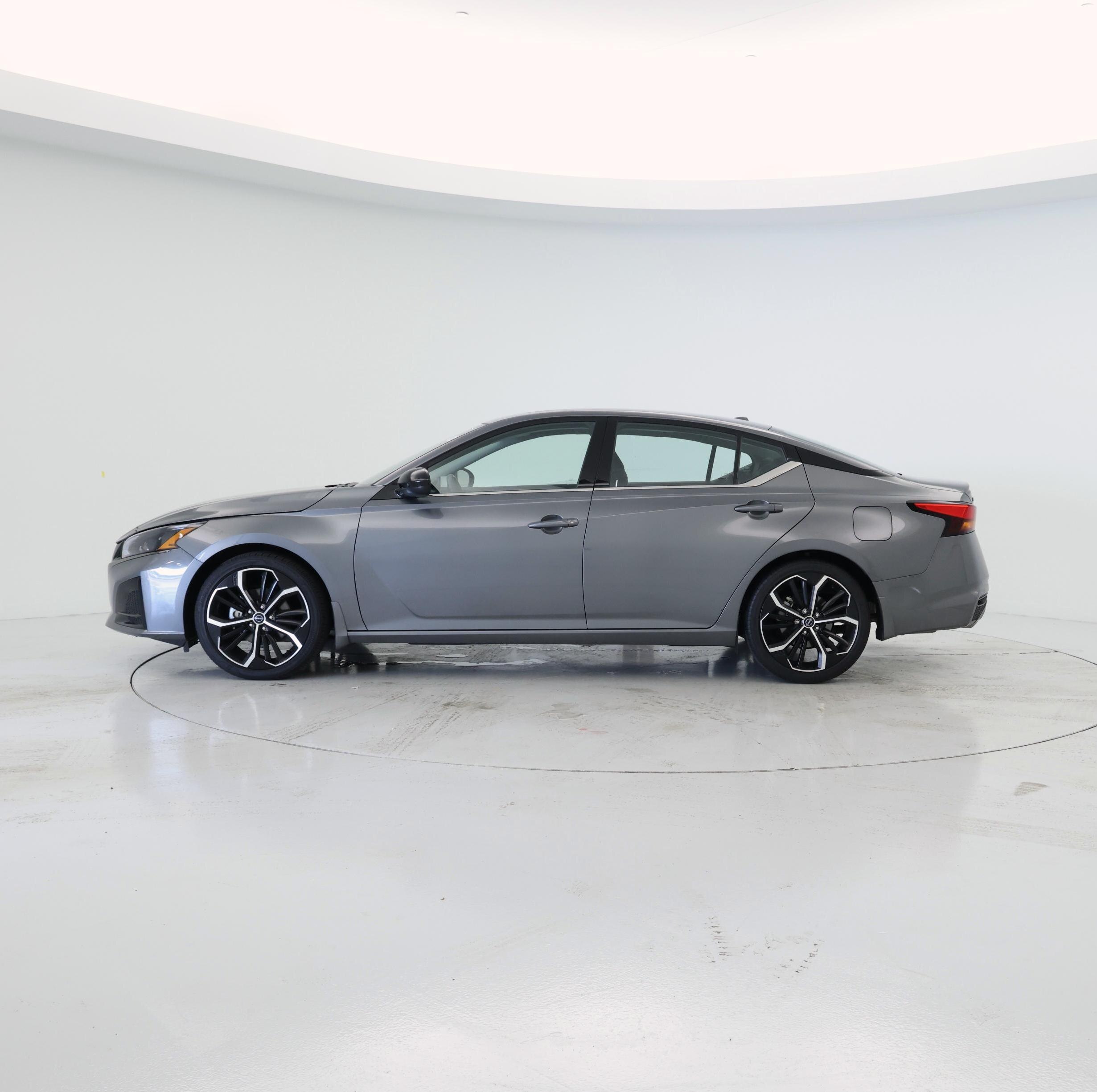 Thumbnail: 2023 Nissan Altima - 3