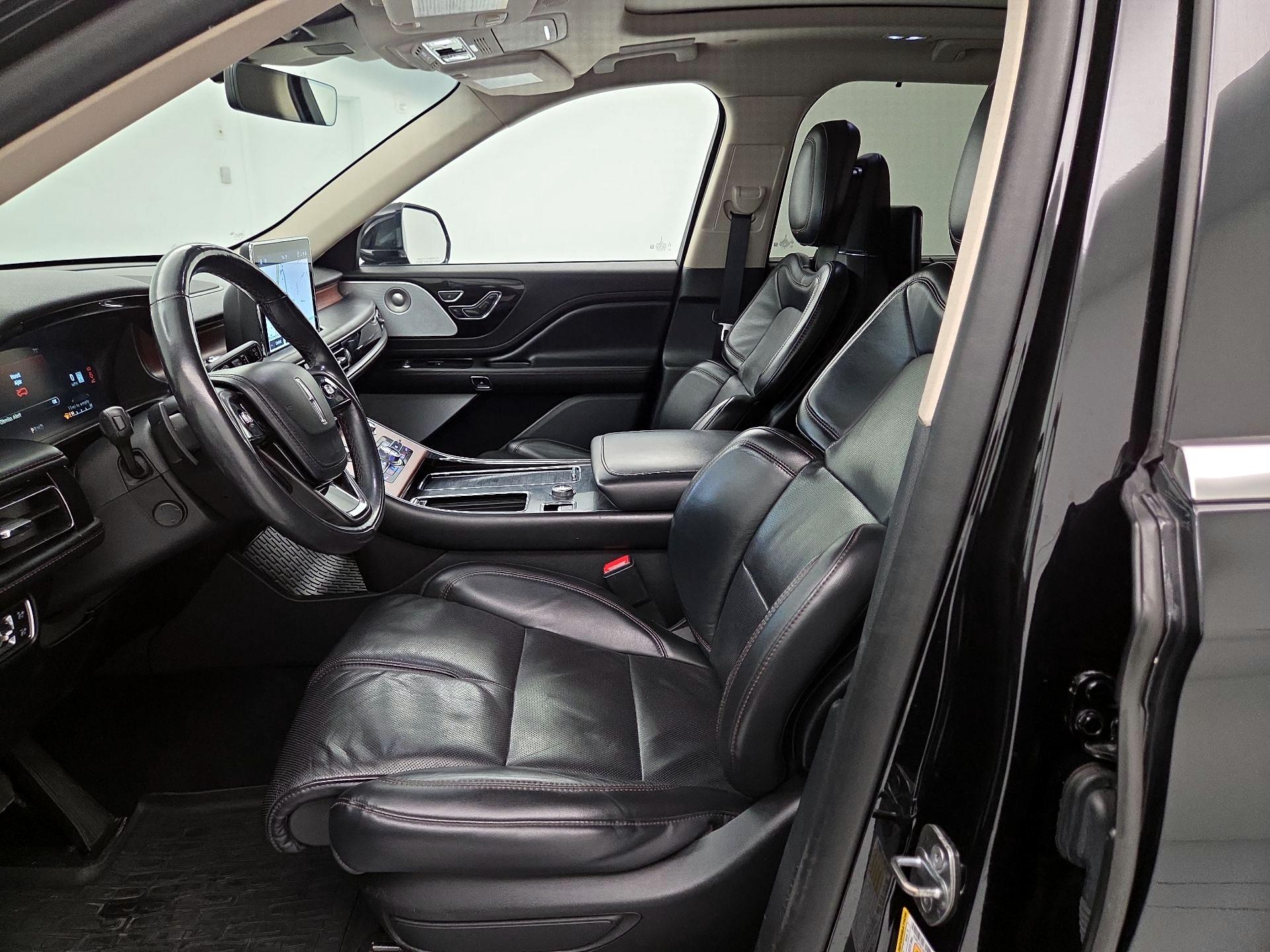 Thumbnail: 2021 Lincoln Aviator - 11