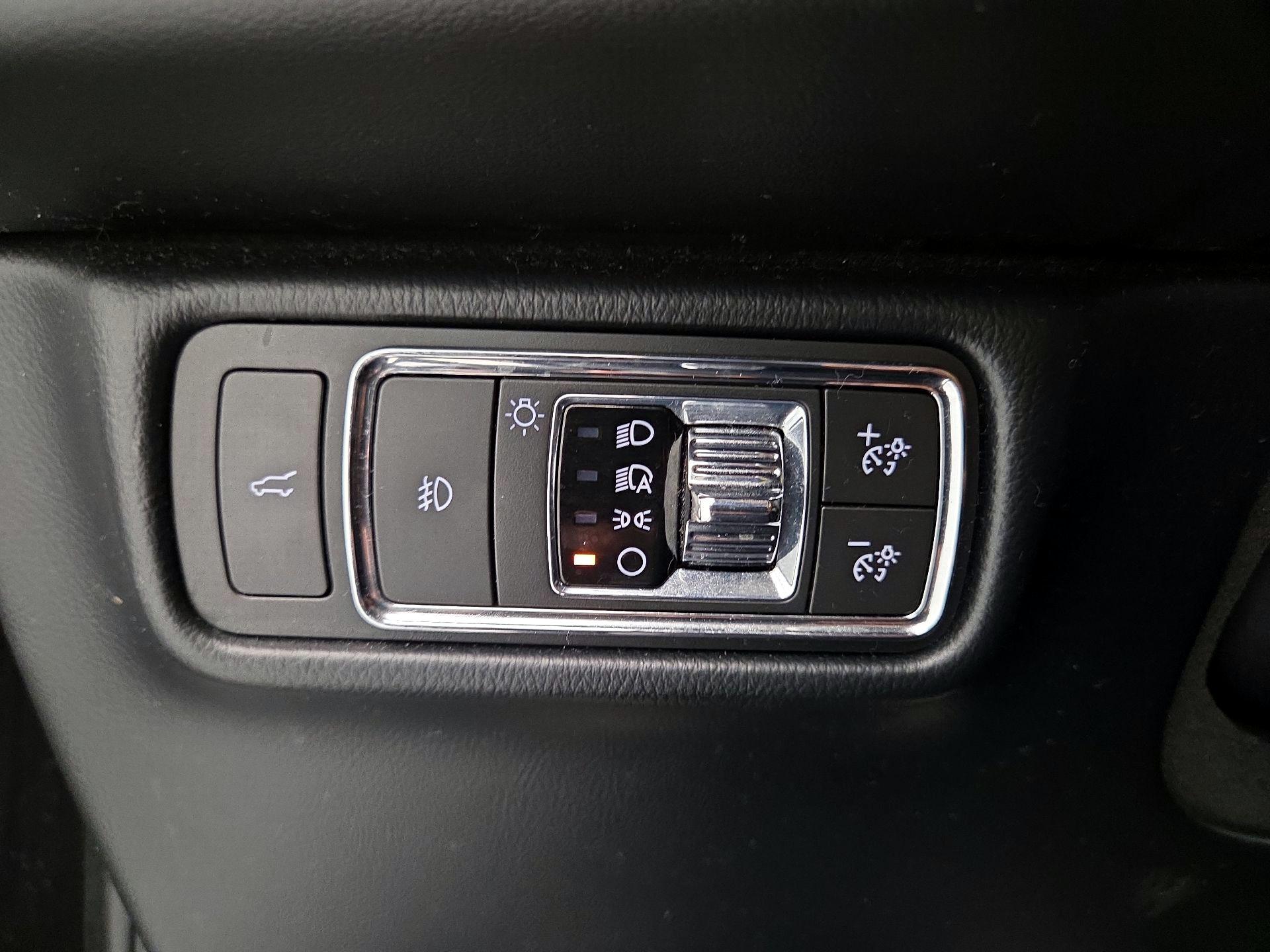 Thumbnail: 2021 Lincoln Aviator - 13