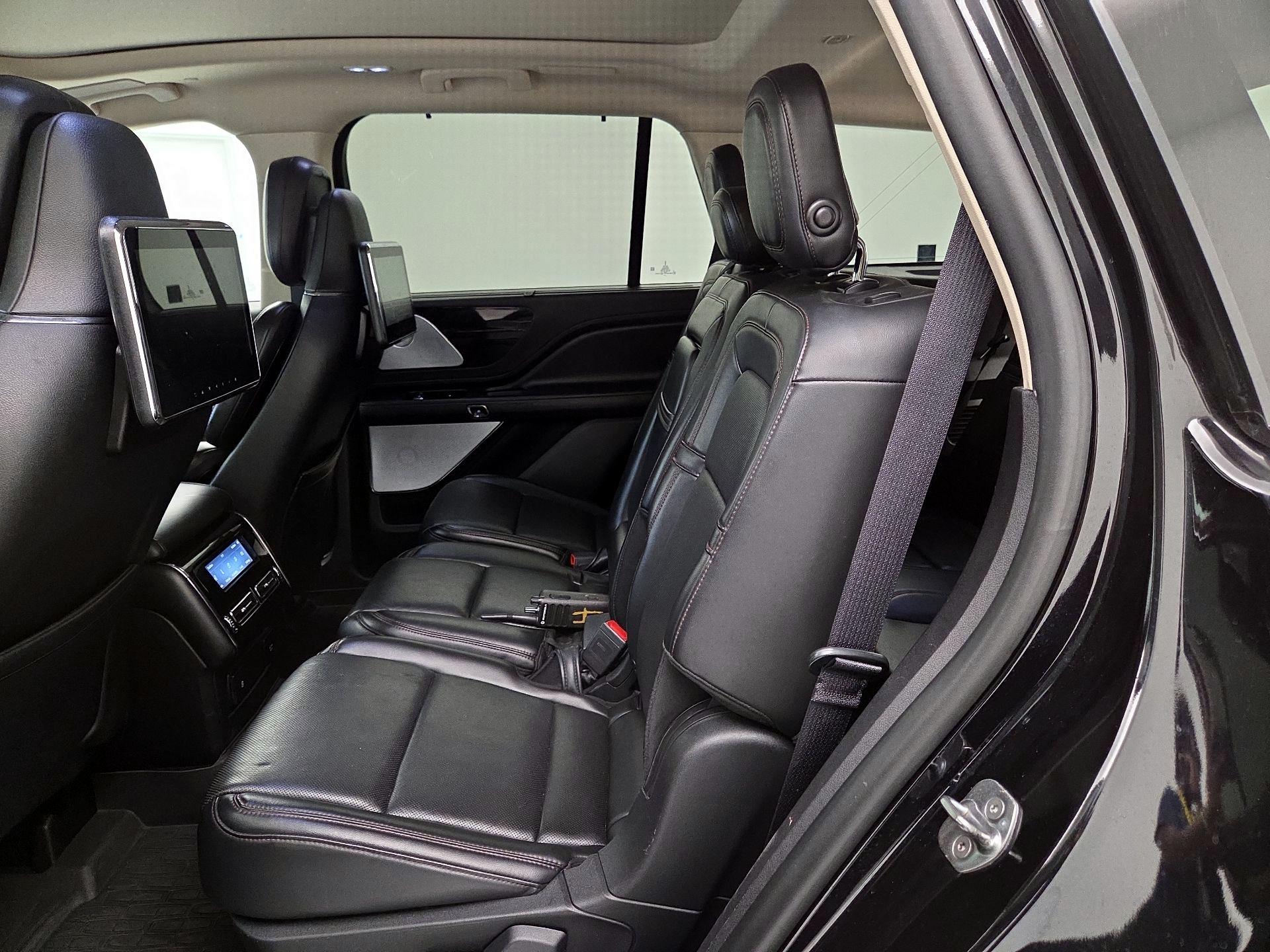 Thumbnail: 2021 Lincoln Aviator - 20