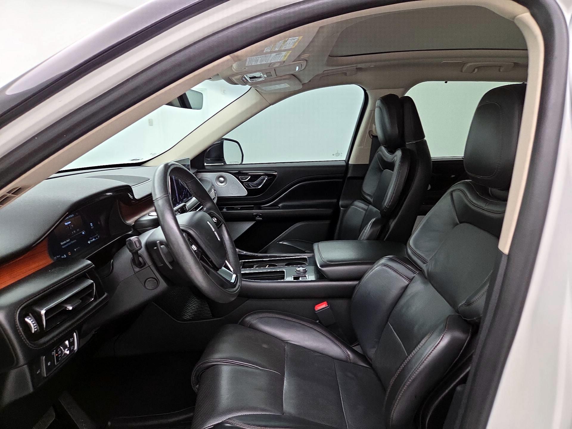 Thumbnail: 2021 Lincoln Aviator - 11