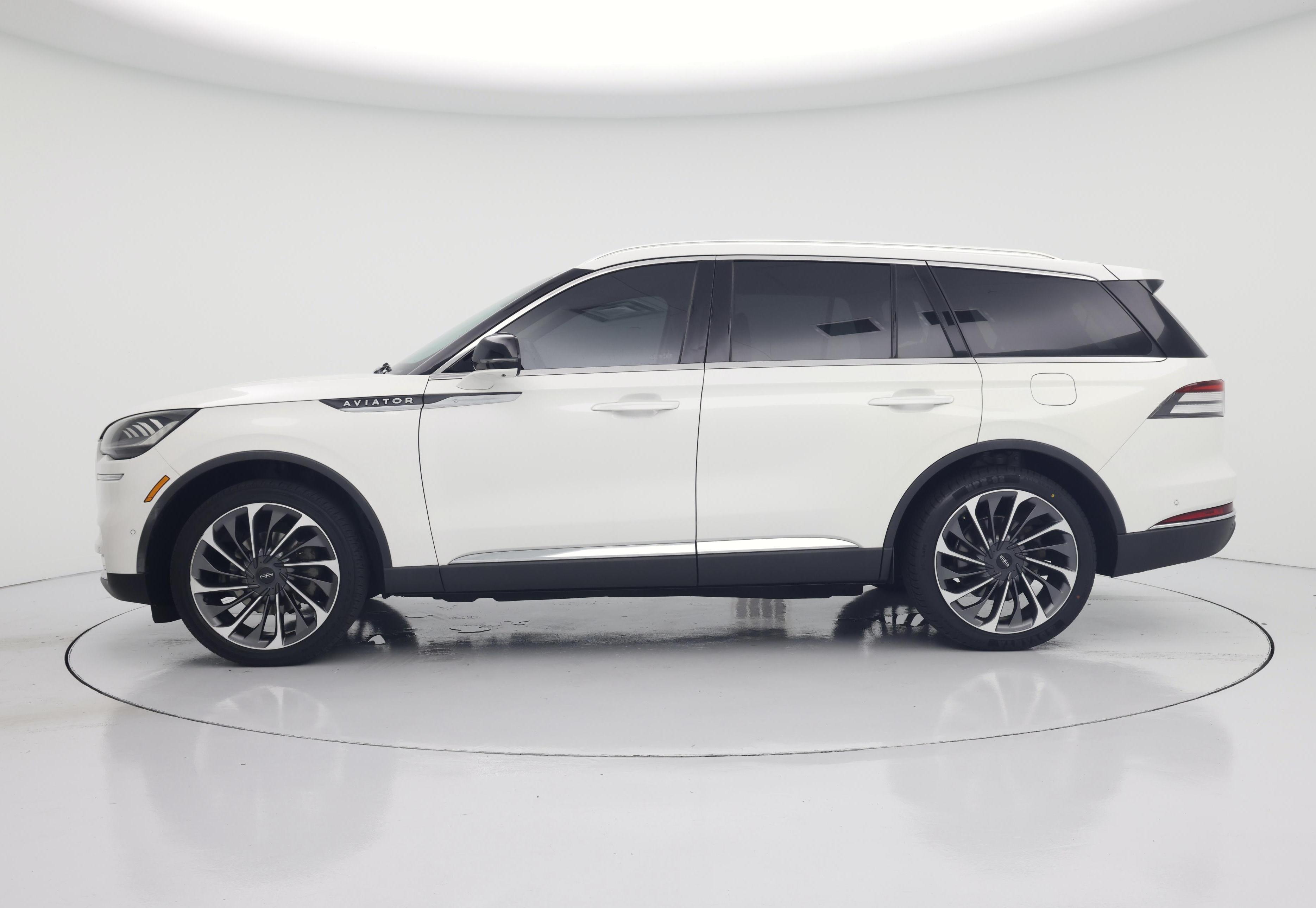 Thumbnail: 2021 Lincoln Aviator - 3