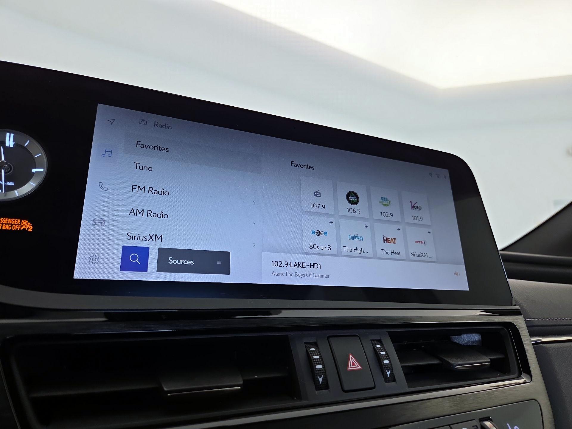 Thumbnail: 2023 Lexus ES - 14