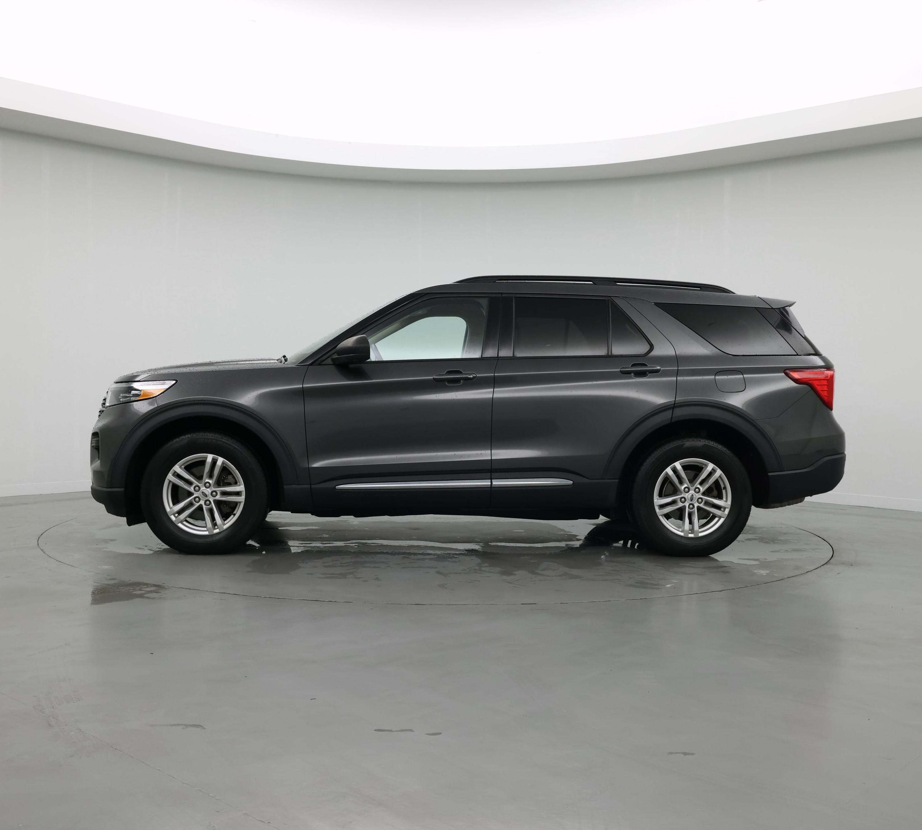 Thumbnail: 2020 Ford Explorer - 3