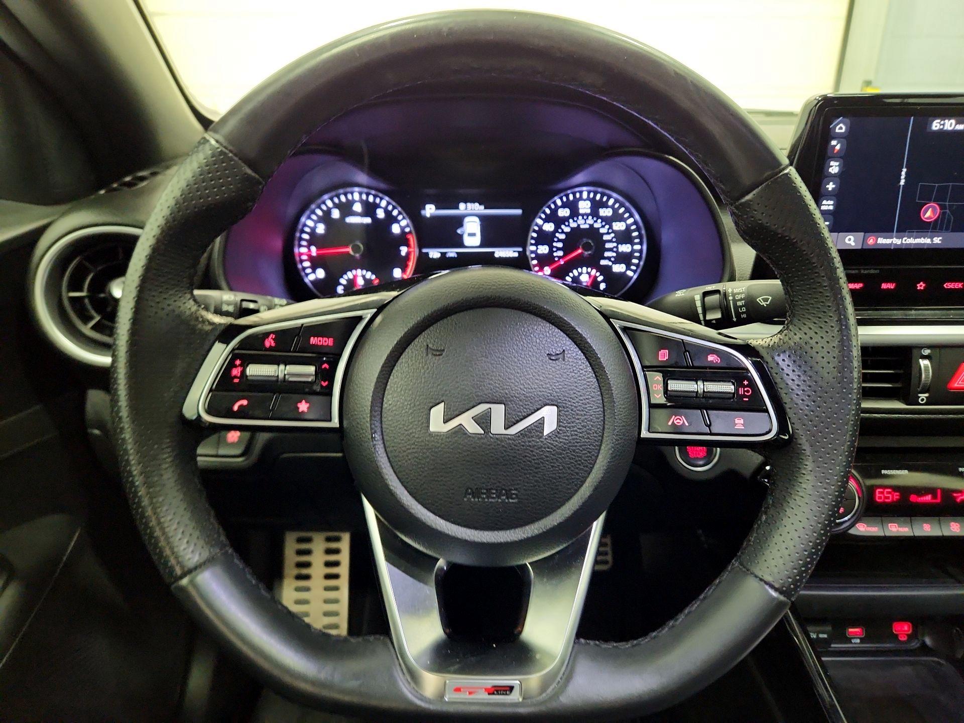 Thumbnail: 2023 Kia Forte - 10
