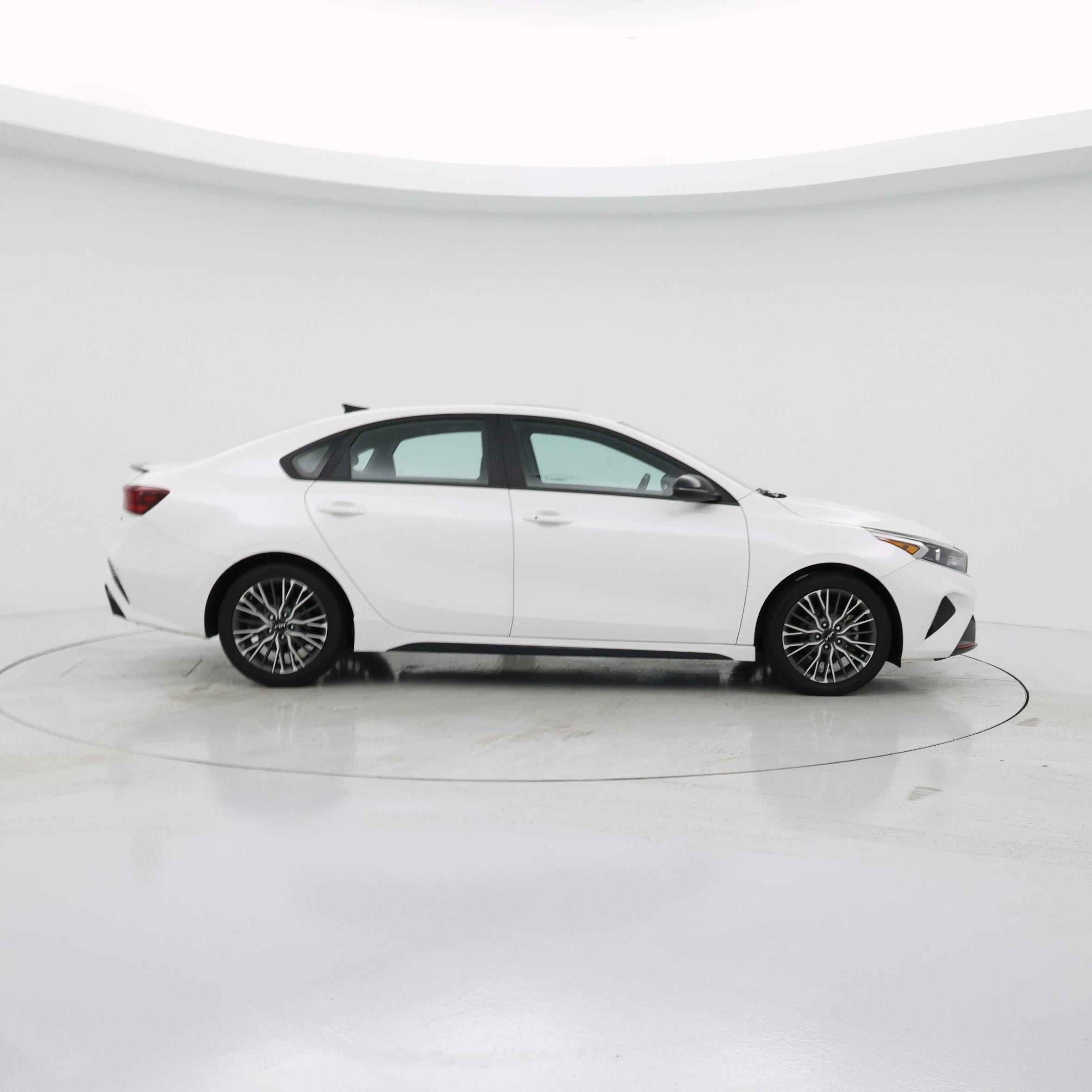 Thumbnail: 2023 Kia Forte - 7