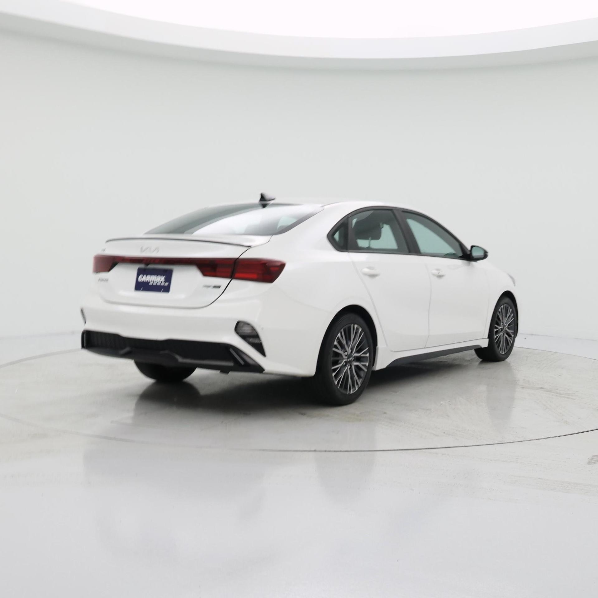 Thumbnail: 2023 Kia Forte - 8
