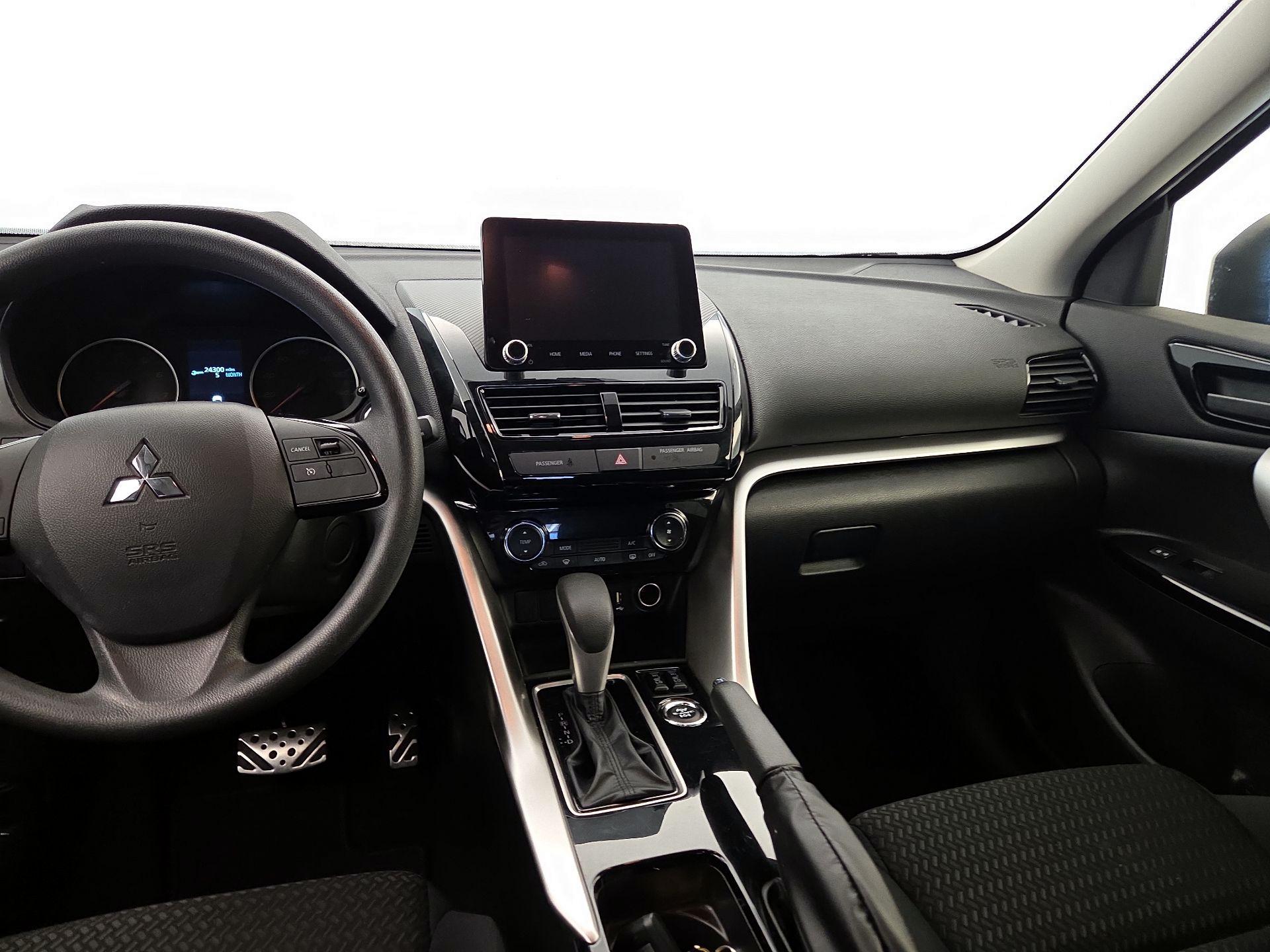 Thumbnail: 2024 Mitsubishi Eclipse Cross - 9