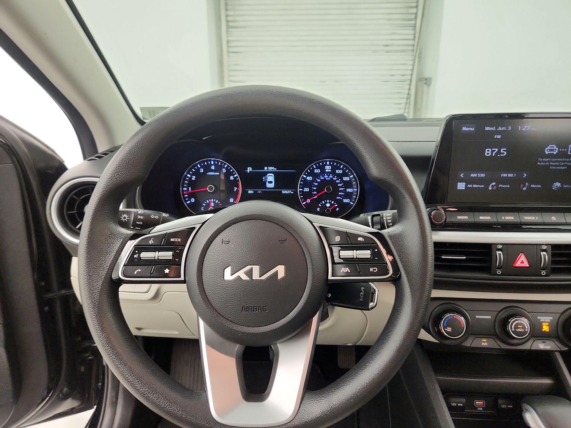 Thumbnail: 2023 Kia Forte - 10