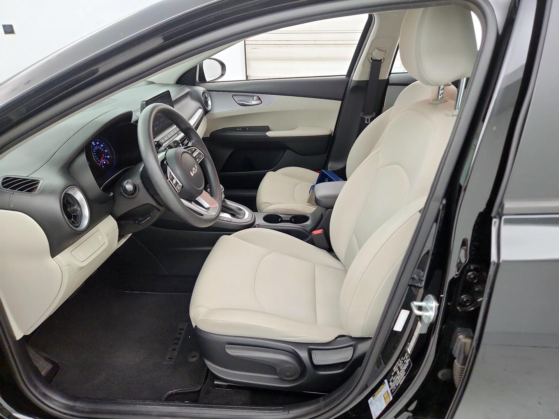 Thumbnail: 2023 Kia Forte - 11