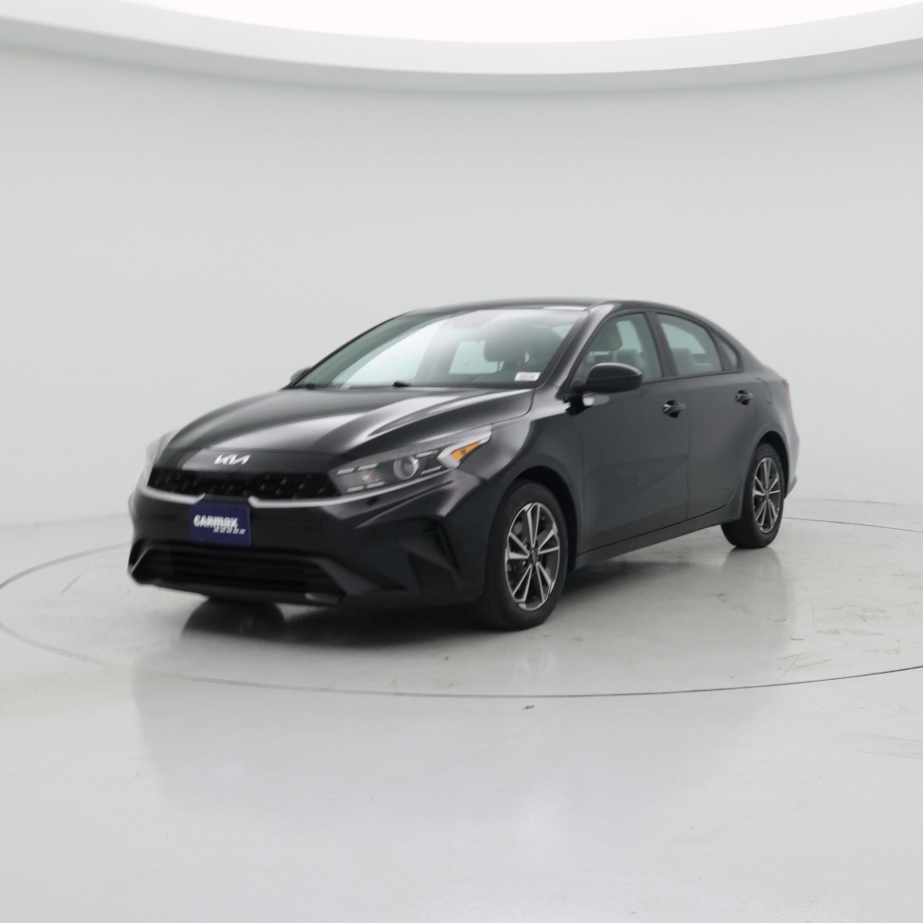 Thumbnail: 2023 Kia Forte - 4