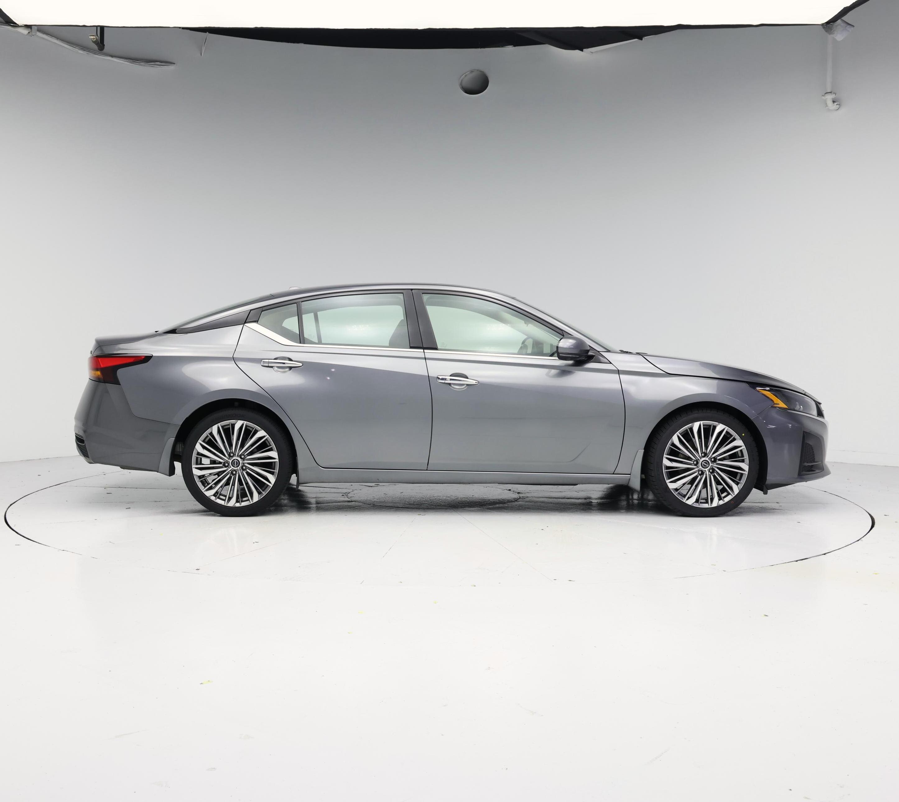 Thumbnail: 2023 Nissan Altima - 7