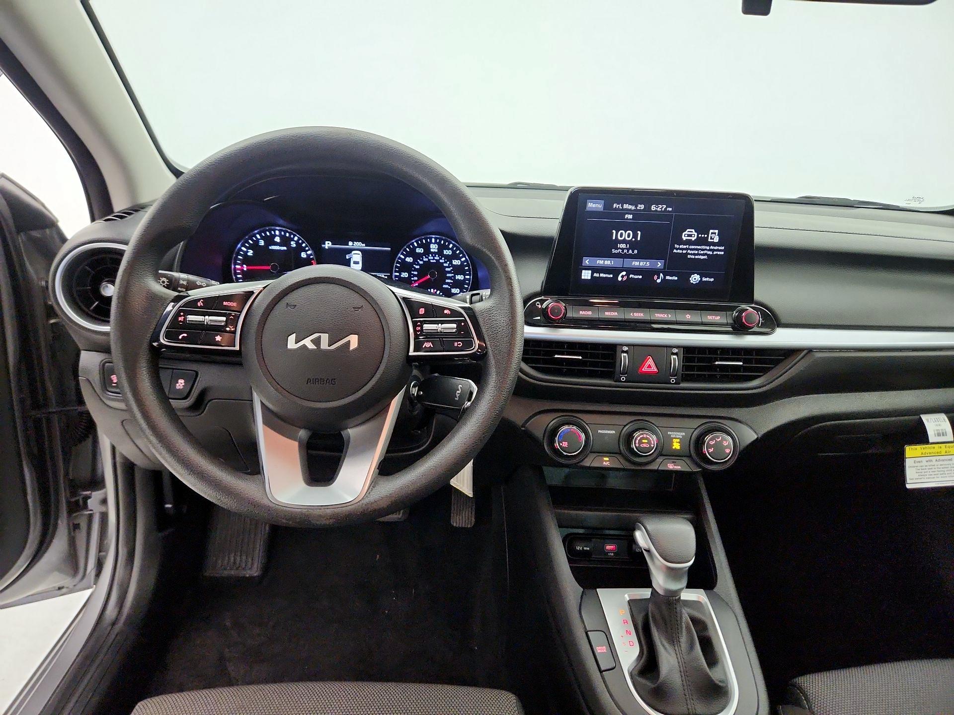 Thumbnail: 2023 Kia Forte - 9