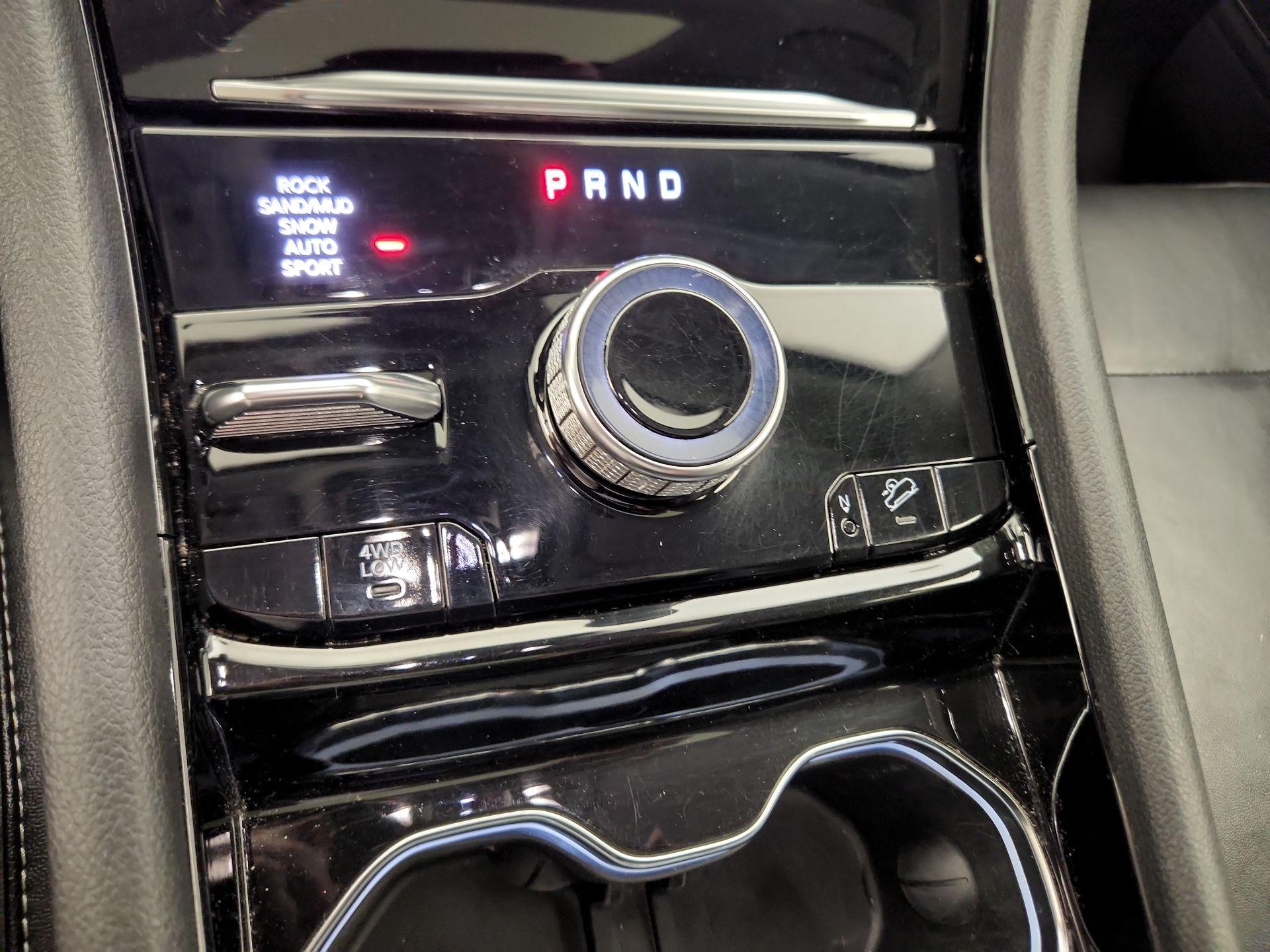Thumbnail: 2022 Jeep Grand Cherokee - 18