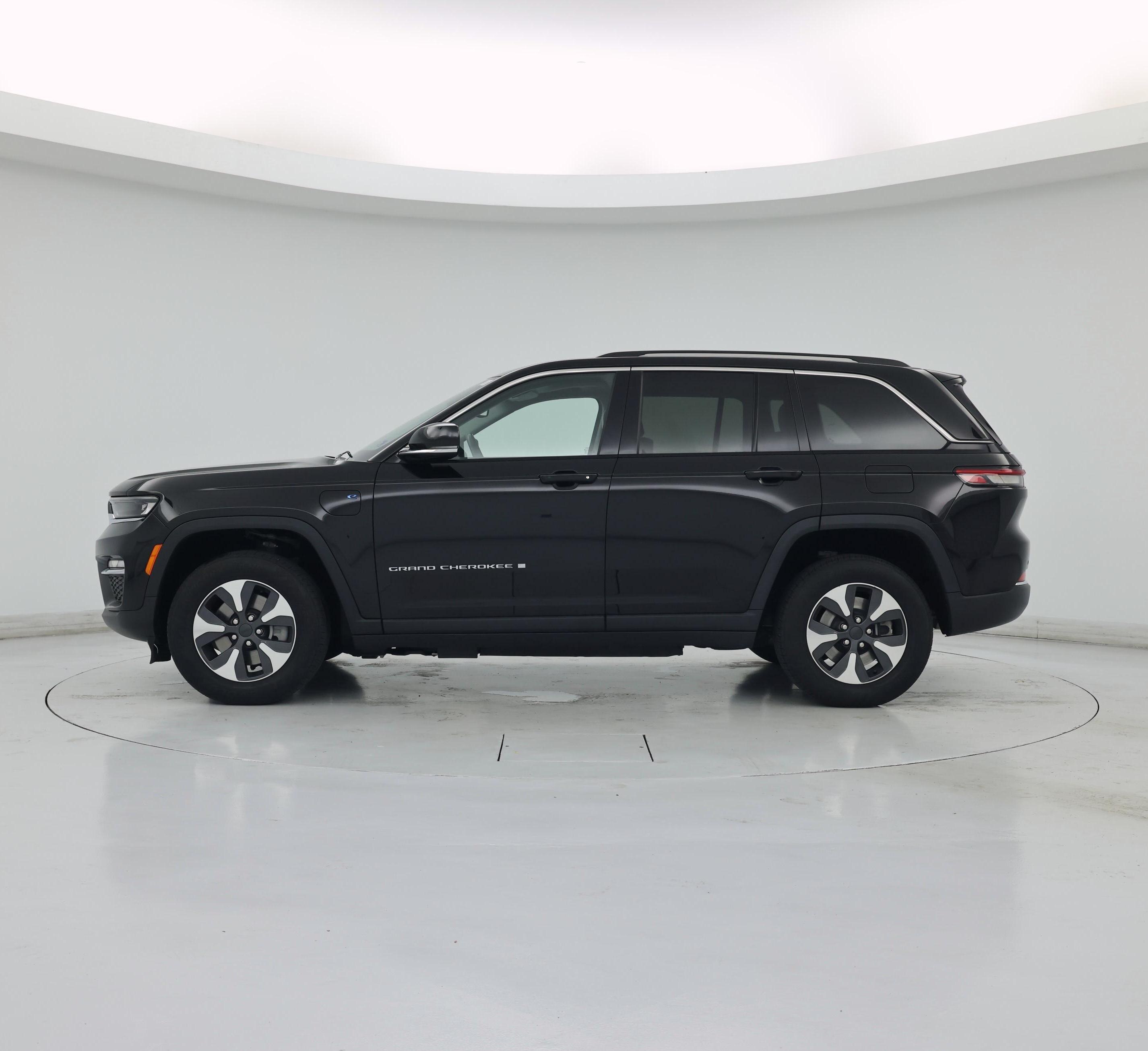 Thumbnail: 2022 Jeep Grand Cherokee - 3