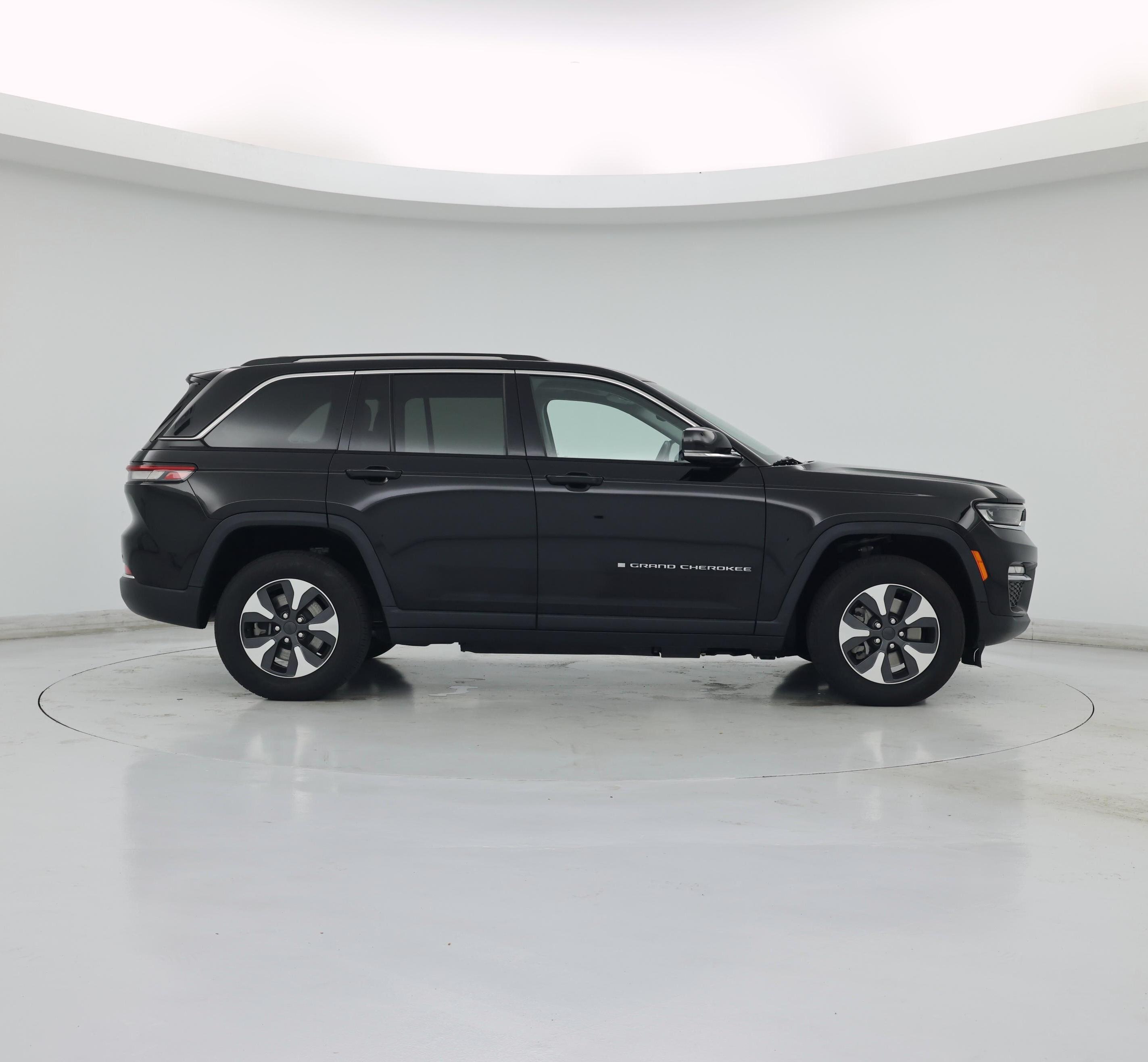 Thumbnail: 2022 Jeep Grand Cherokee - 7