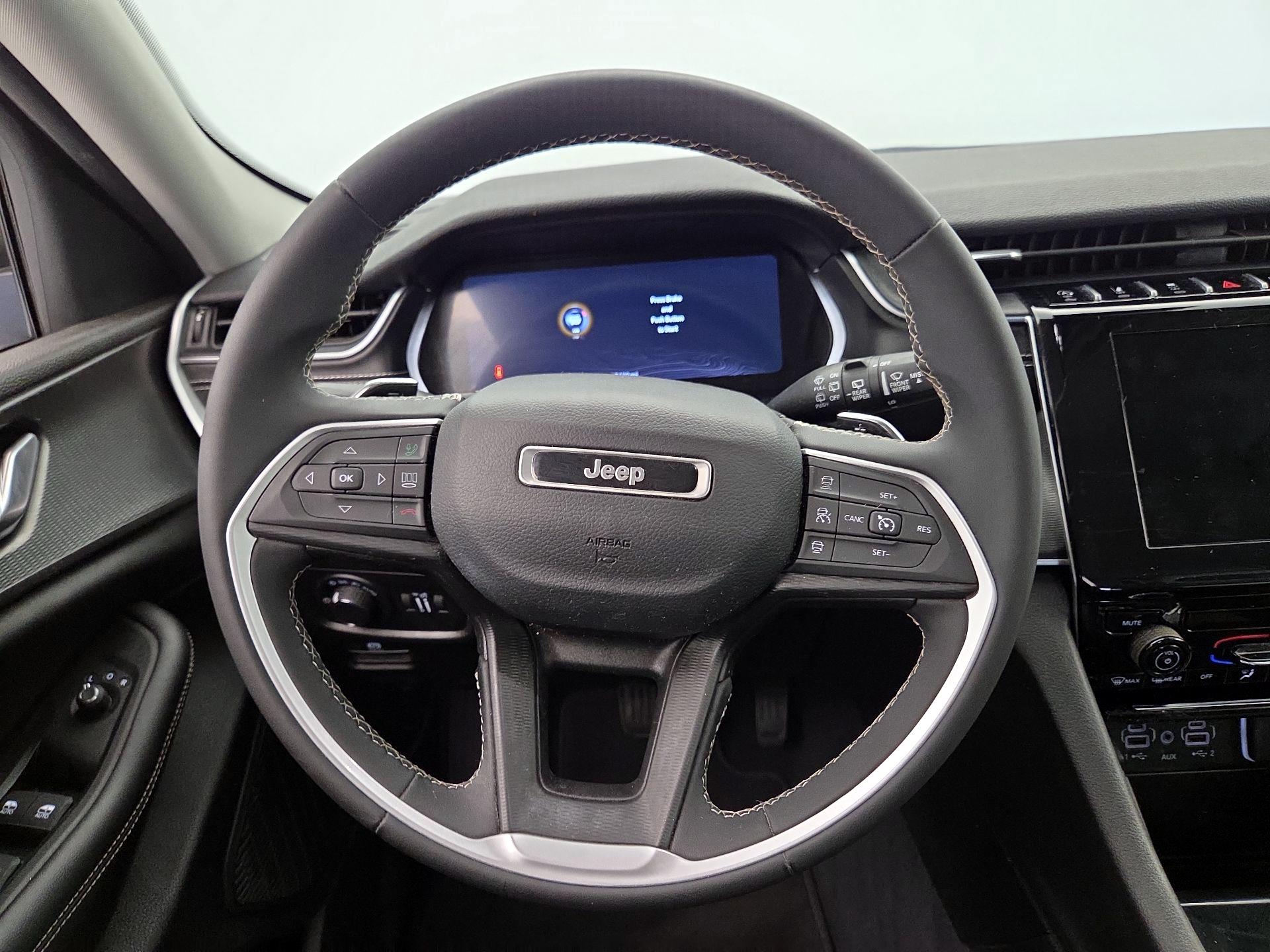 Thumbnail: 2023 Jeep Grand Cherokee - 10