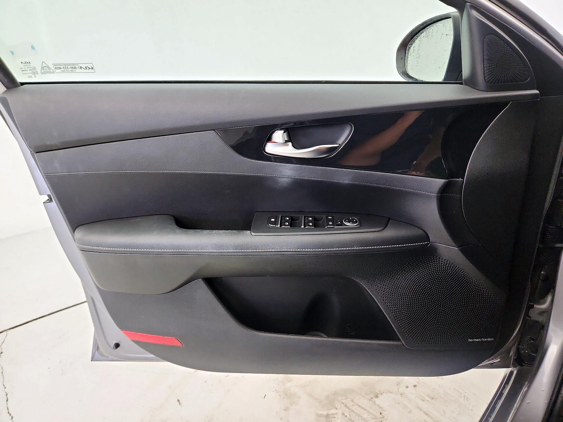 Thumbnail: 2023 Kia Forte - 12