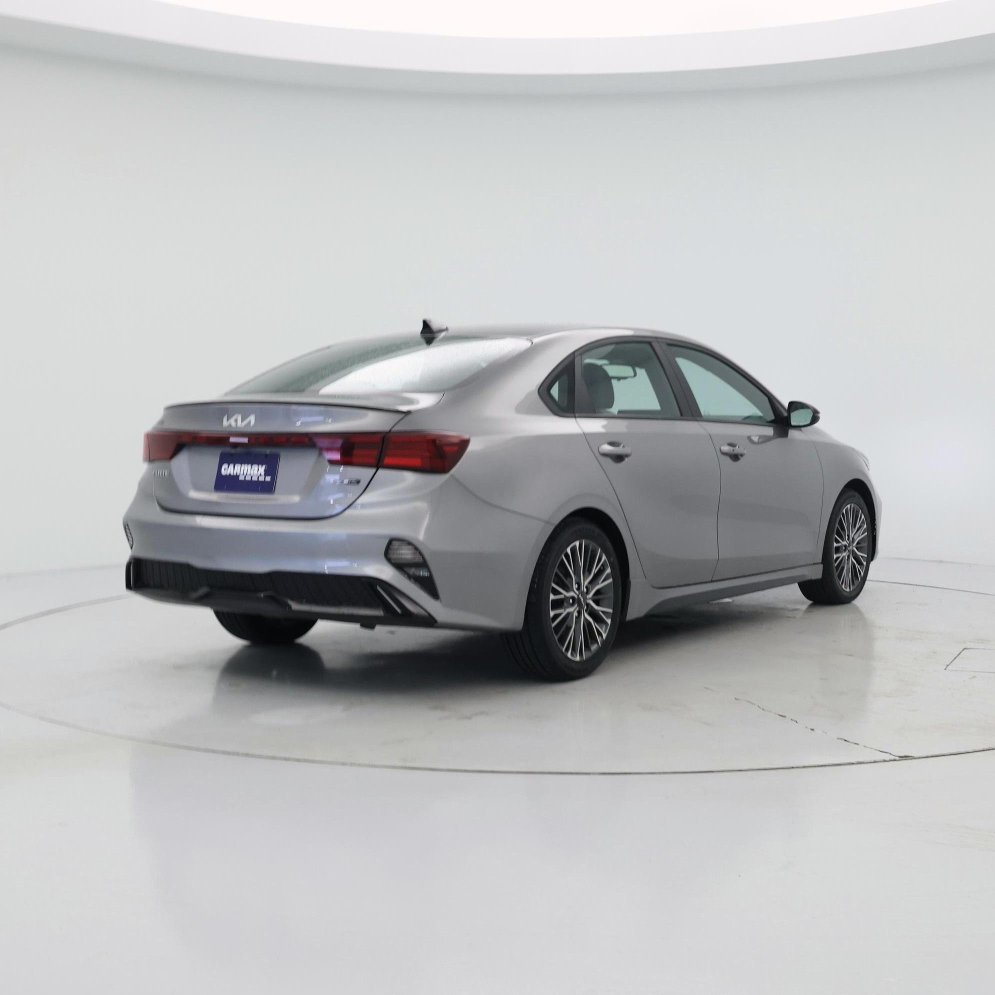 Thumbnail: 2023 Kia Forte - 8
