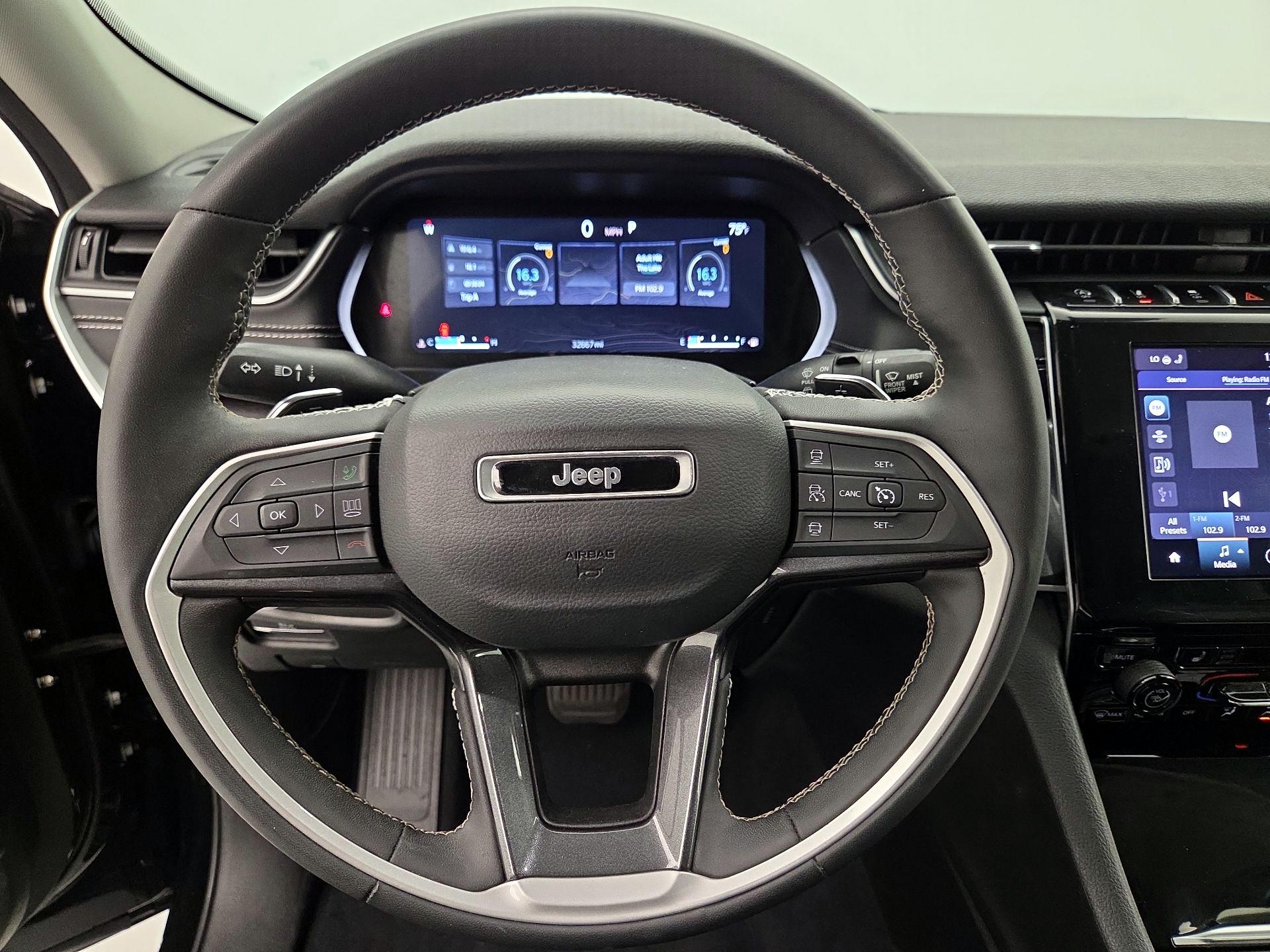 Thumbnail: 2023 Jeep Grand Cherokee - 10