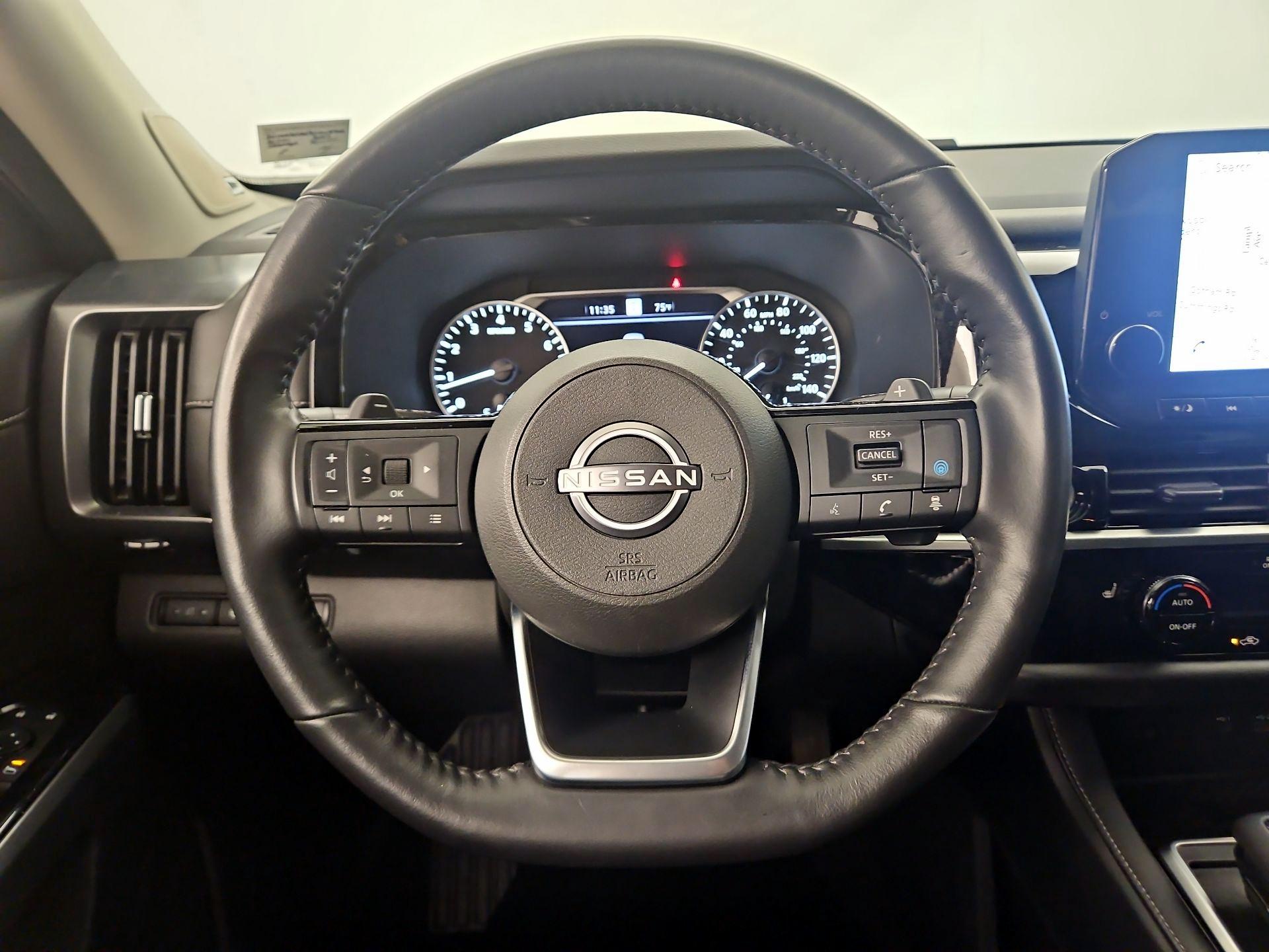 Thumbnail: 2024 Nissan Pathfinder - 10