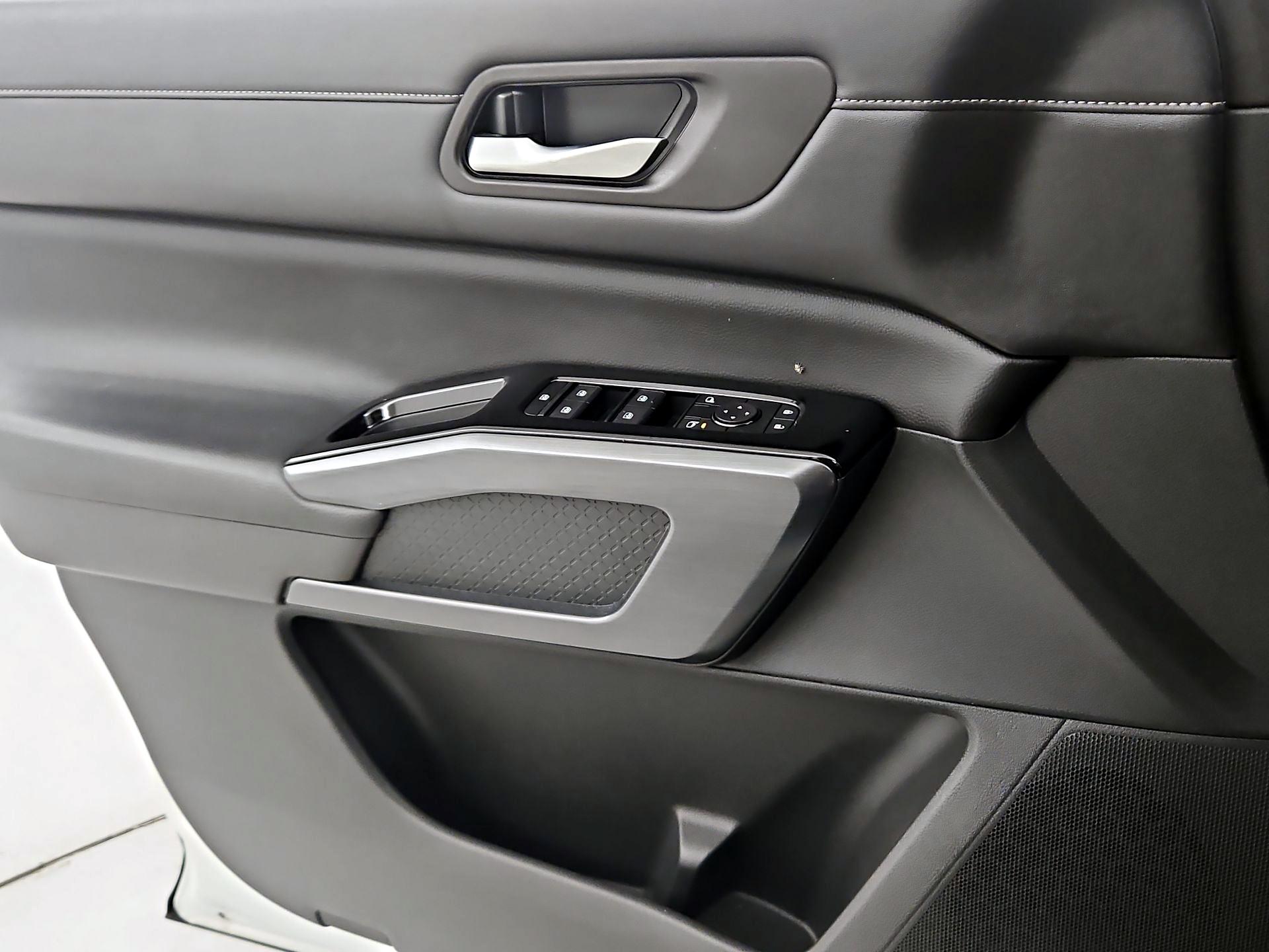 Thumbnail: 2024 Nissan Pathfinder - 12