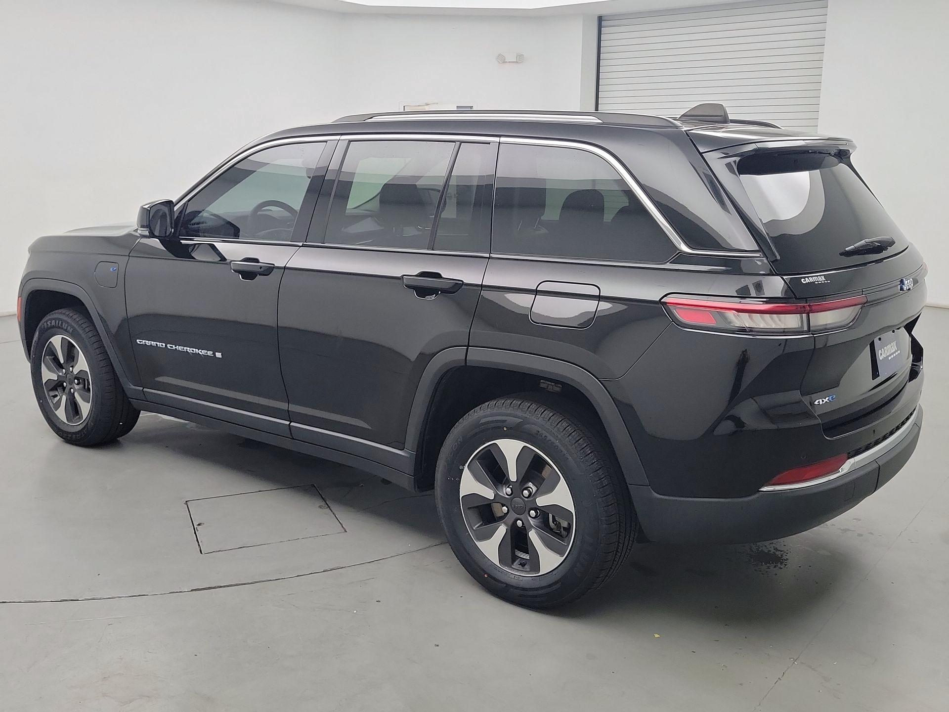 Thumbnail: 2022 Jeep Grand Cherokee - 7