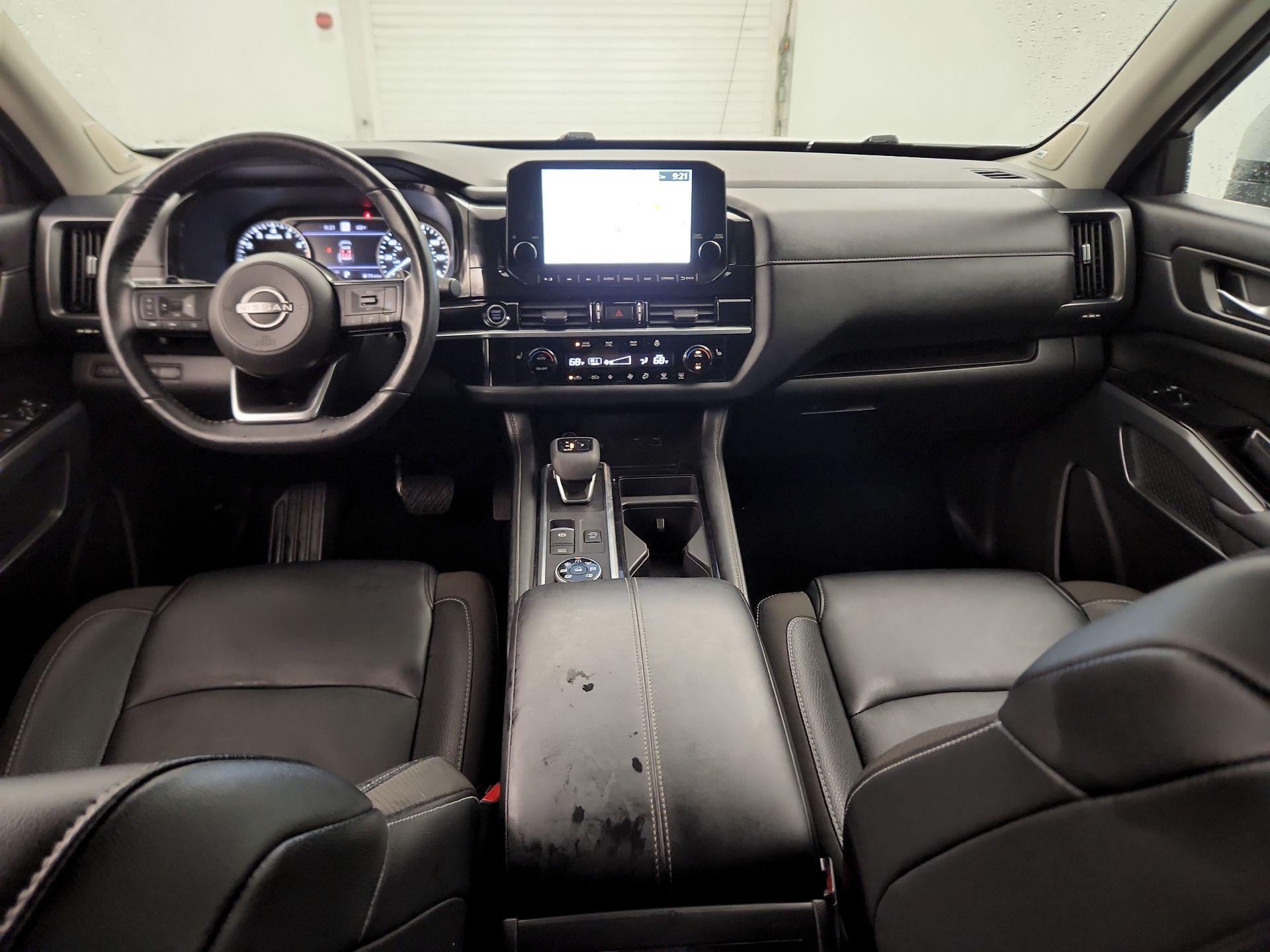 Thumbnail: 2023 Nissan Pathfinder - 9