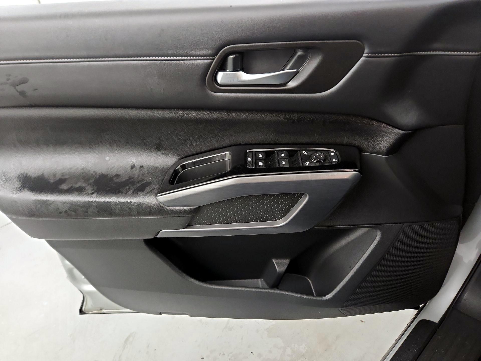 Thumbnail: 2023 Nissan Pathfinder - 12