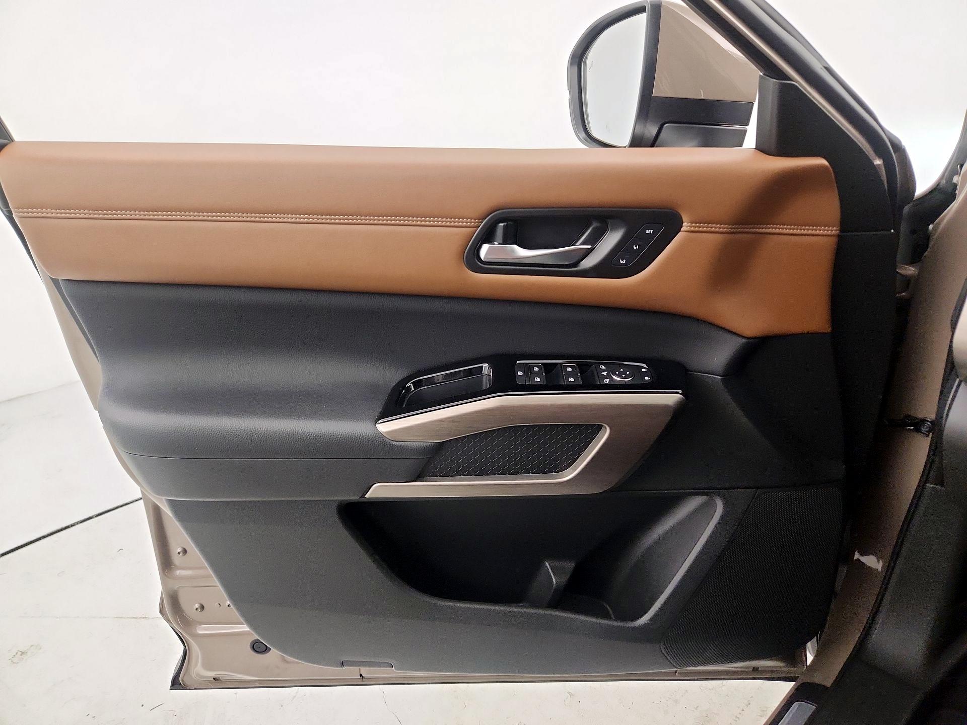 Thumbnail: 2023 Nissan Pathfinder - 12