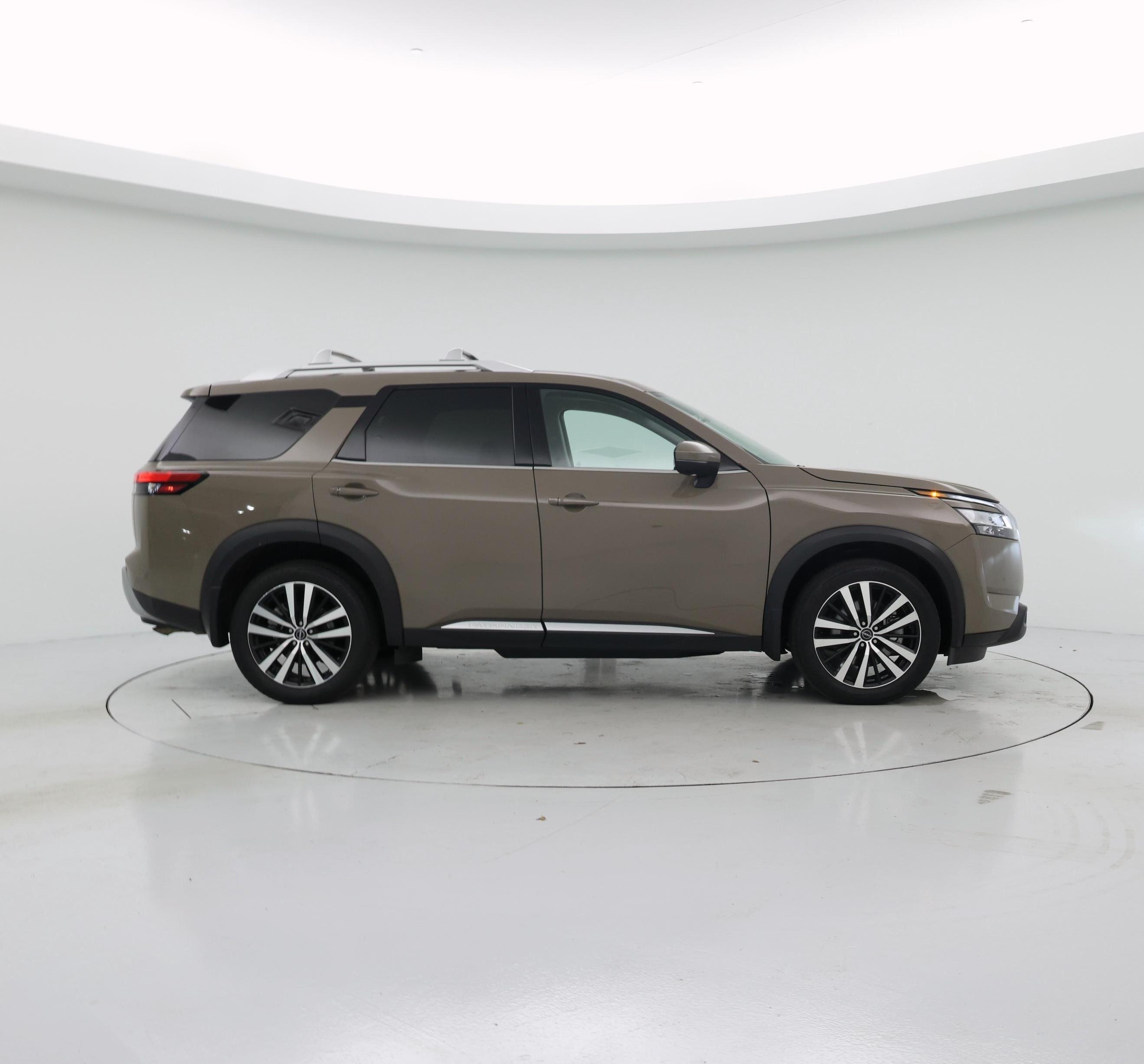 Thumbnail: 2023 Nissan Pathfinder - 7