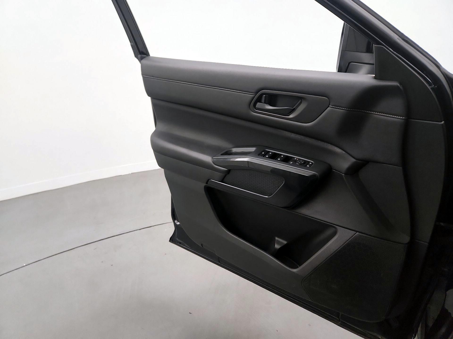 Thumbnail: 2024 Nissan Pathfinder - 12