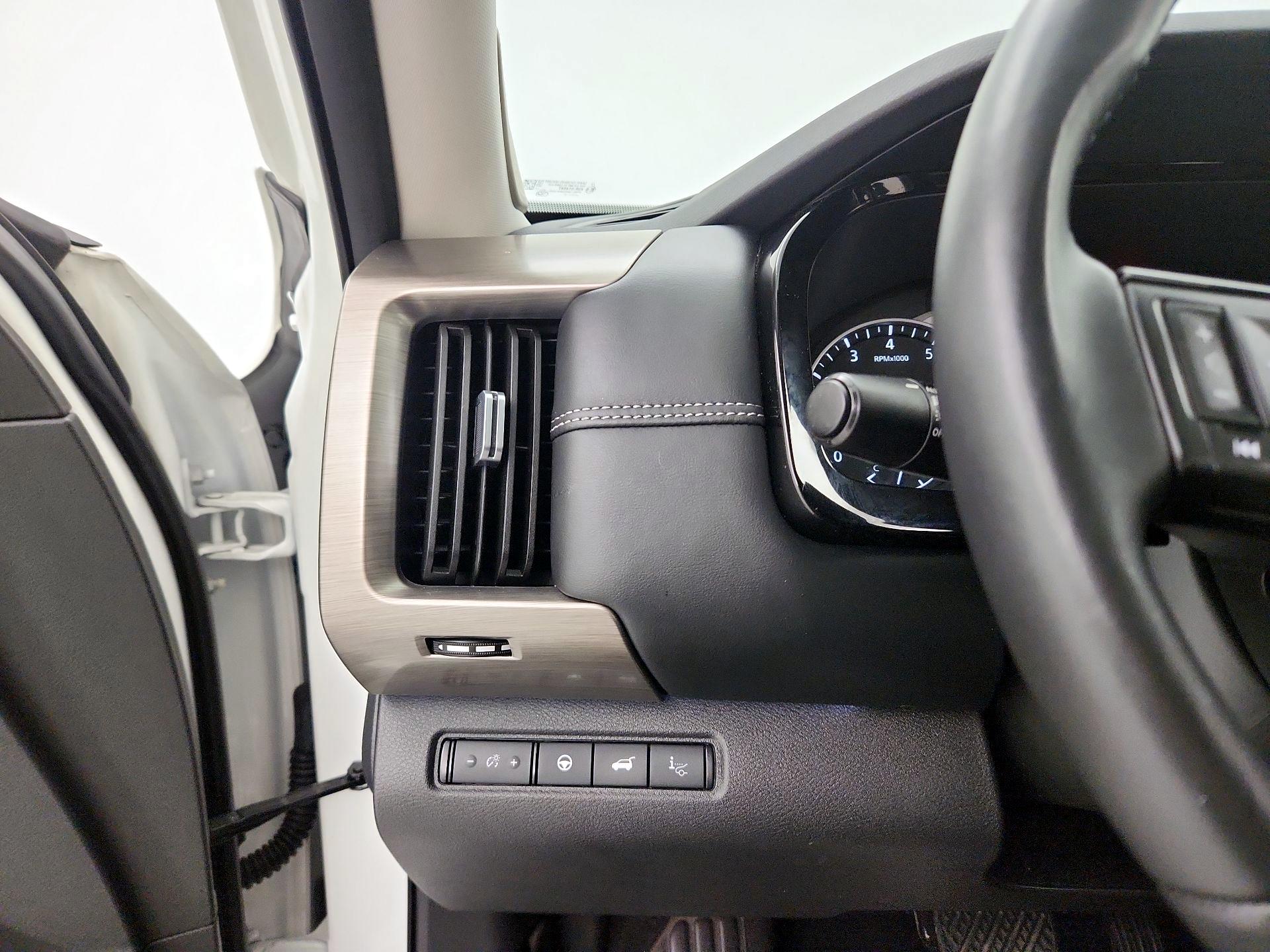 Thumbnail: 2023 Nissan Pathfinder - 13