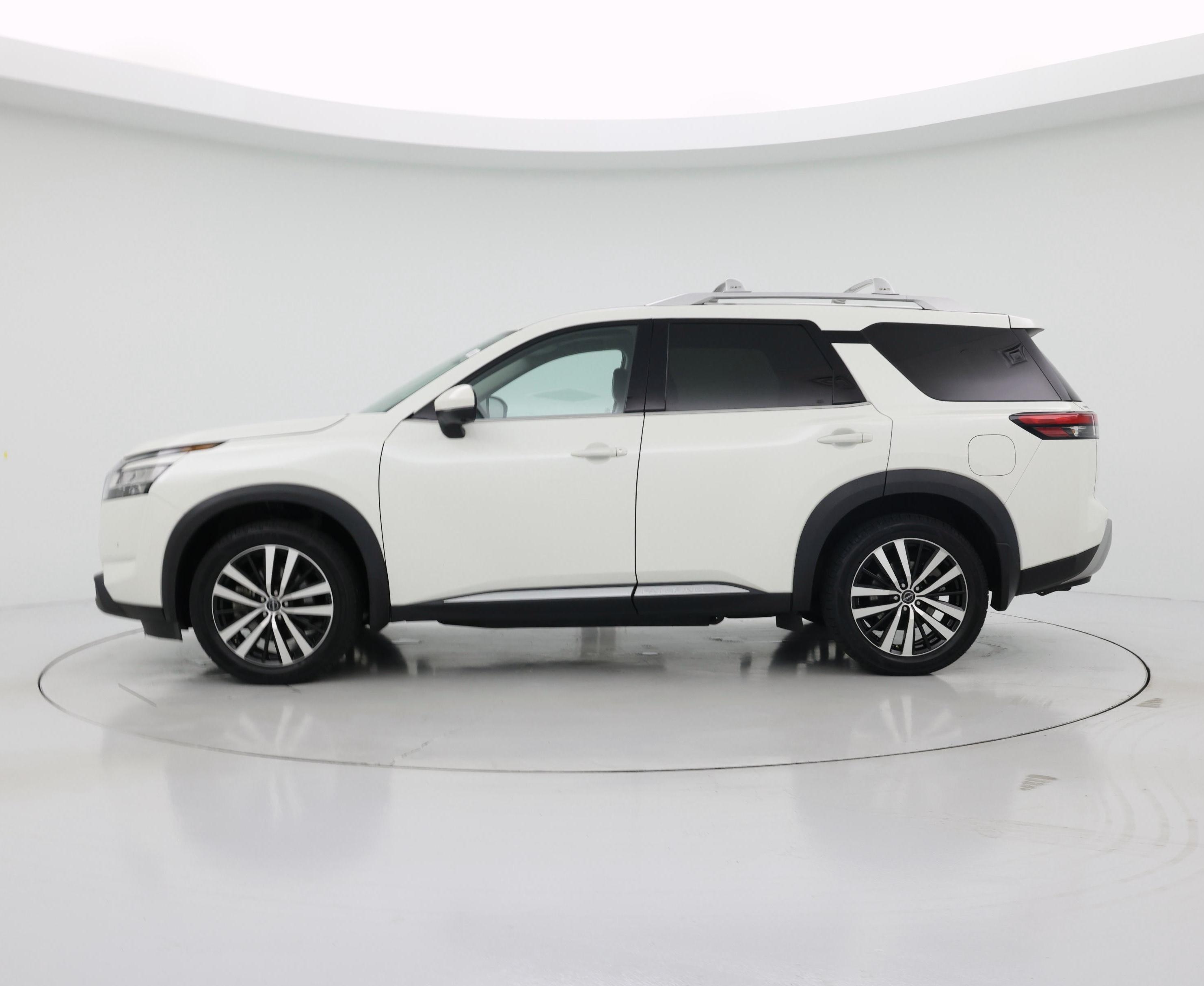 Thumbnail: 2023 Nissan Pathfinder - 3