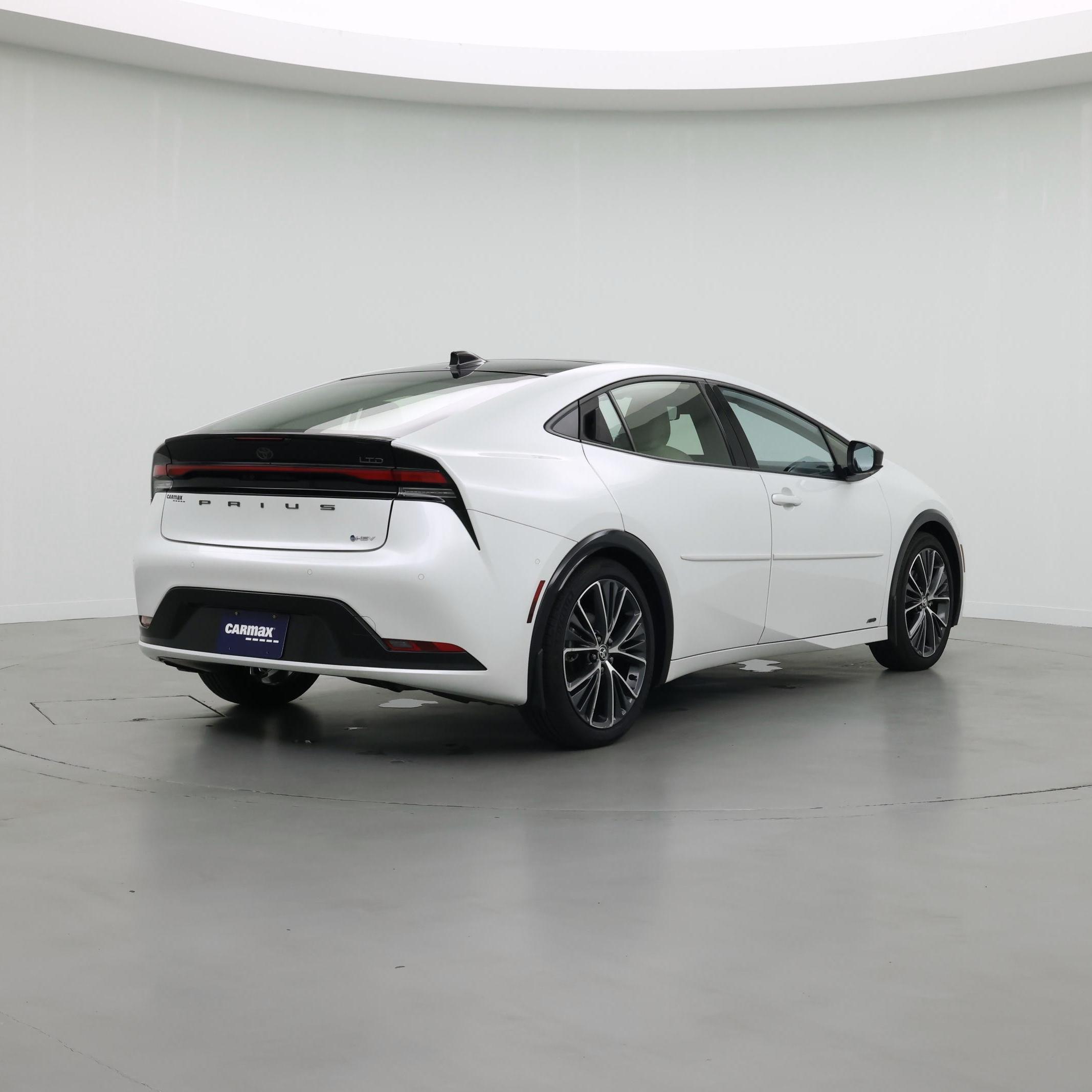 Thumbnail: 2024 Toyota Prius - 8