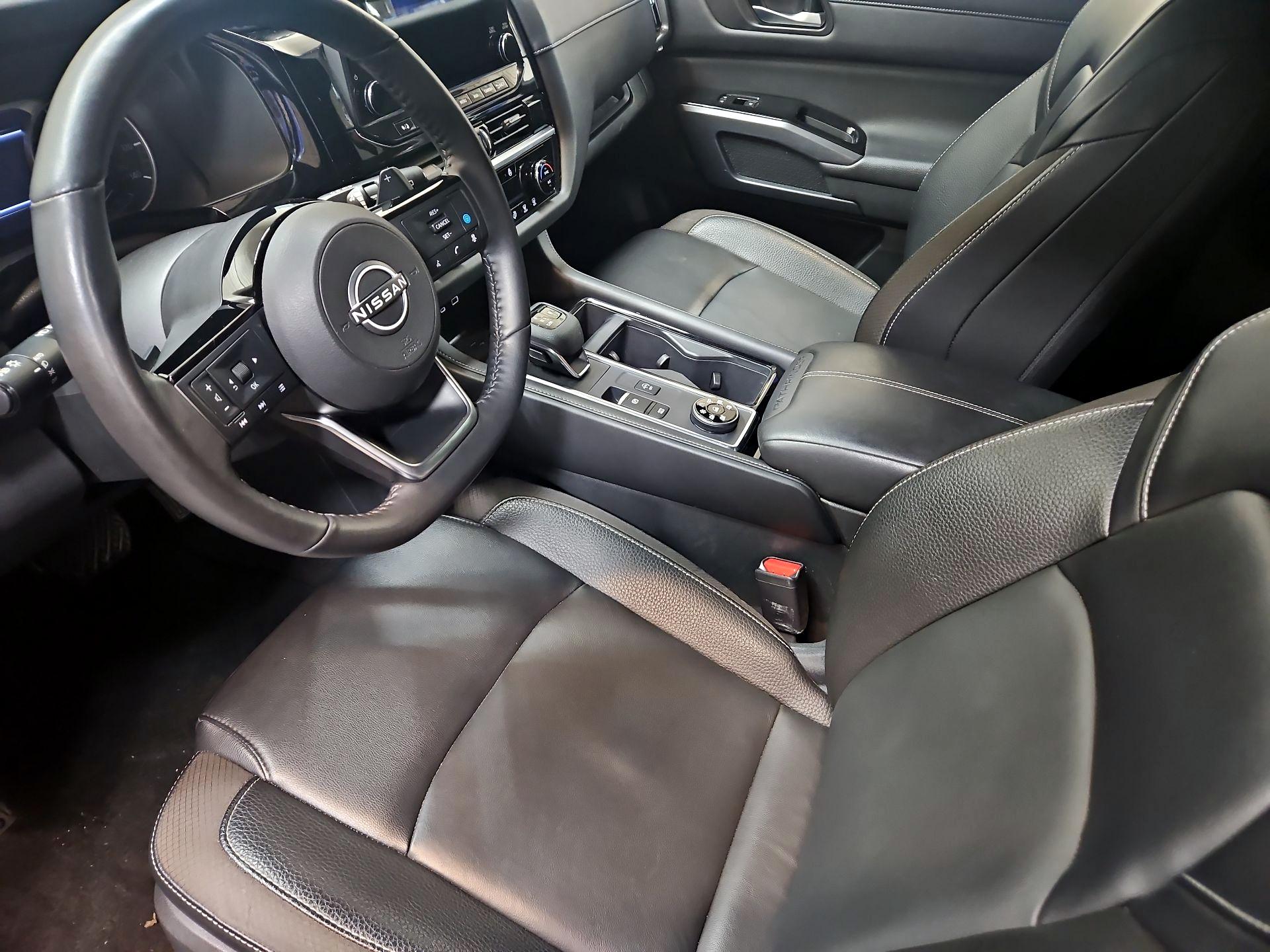 Thumbnail: 2023 Nissan Pathfinder - 11