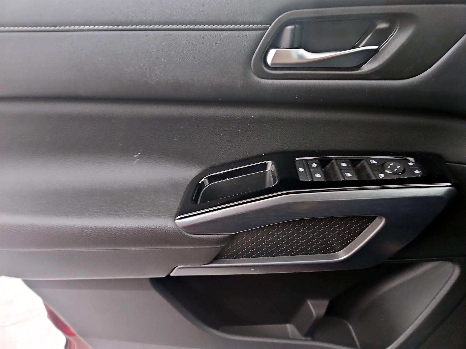 Thumbnail: 2023 Nissan Pathfinder - 12