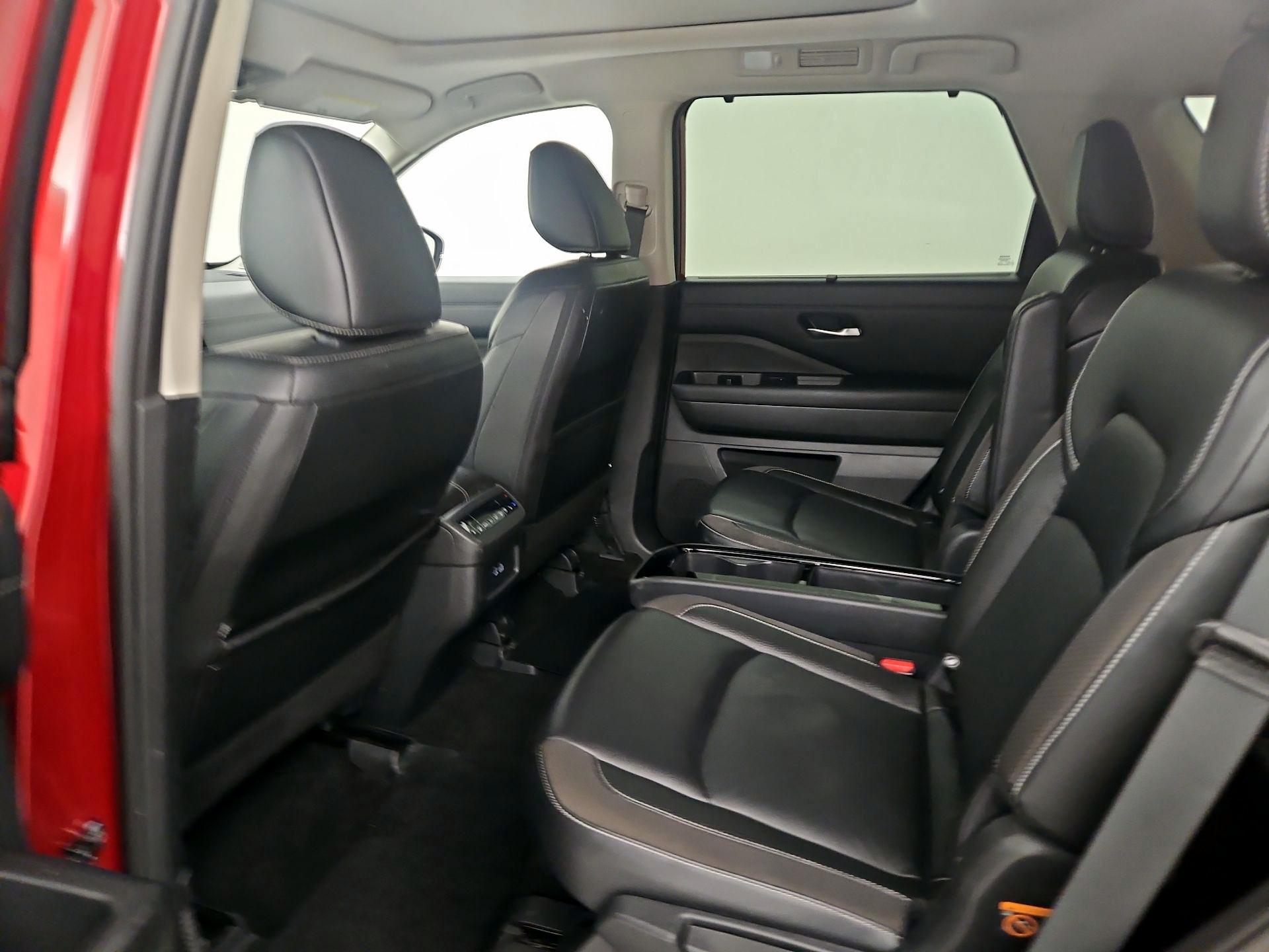Thumbnail: 2023 Nissan Pathfinder - 20