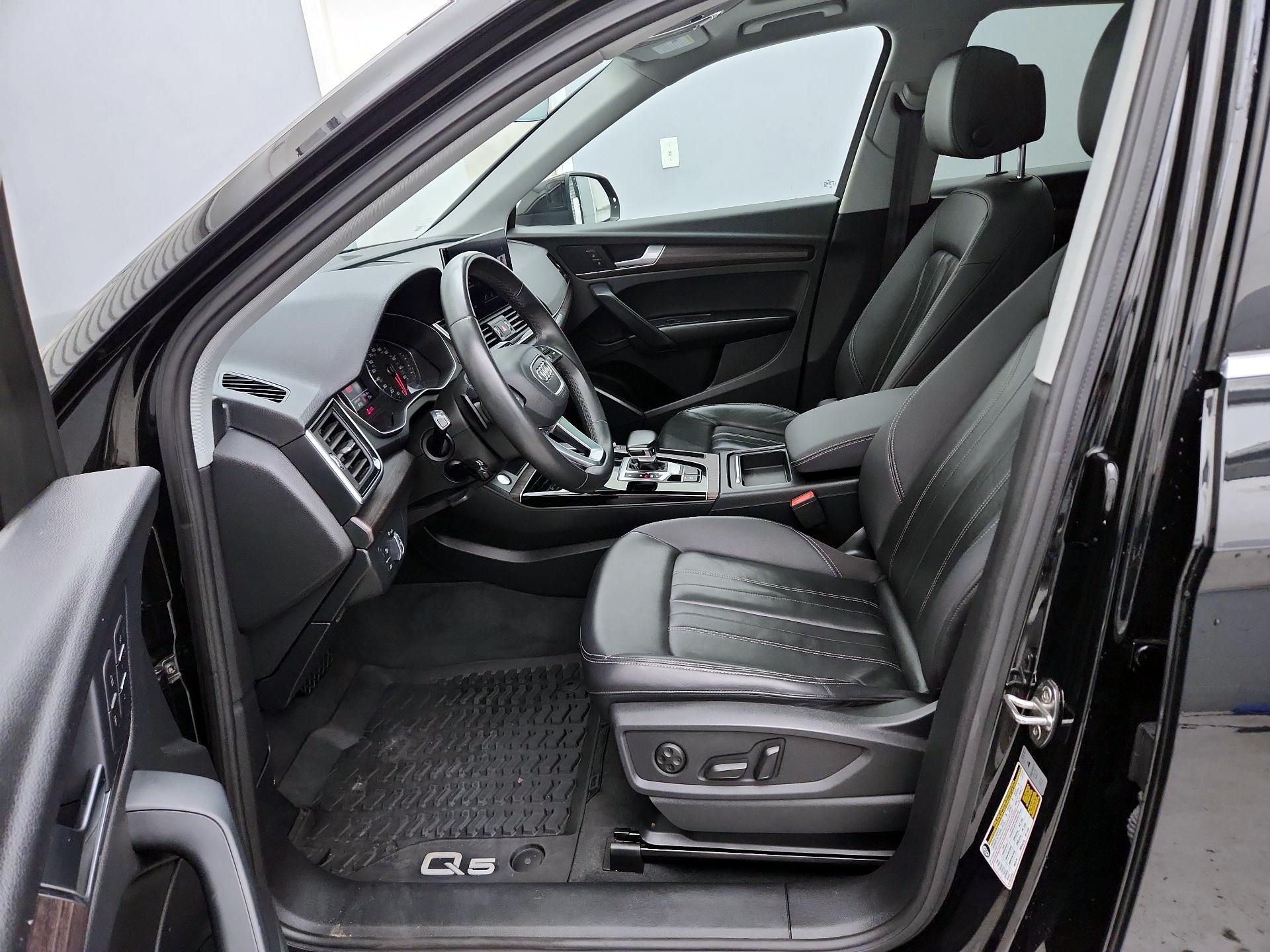 Thumbnail: 2022 Audi Q5 - 11