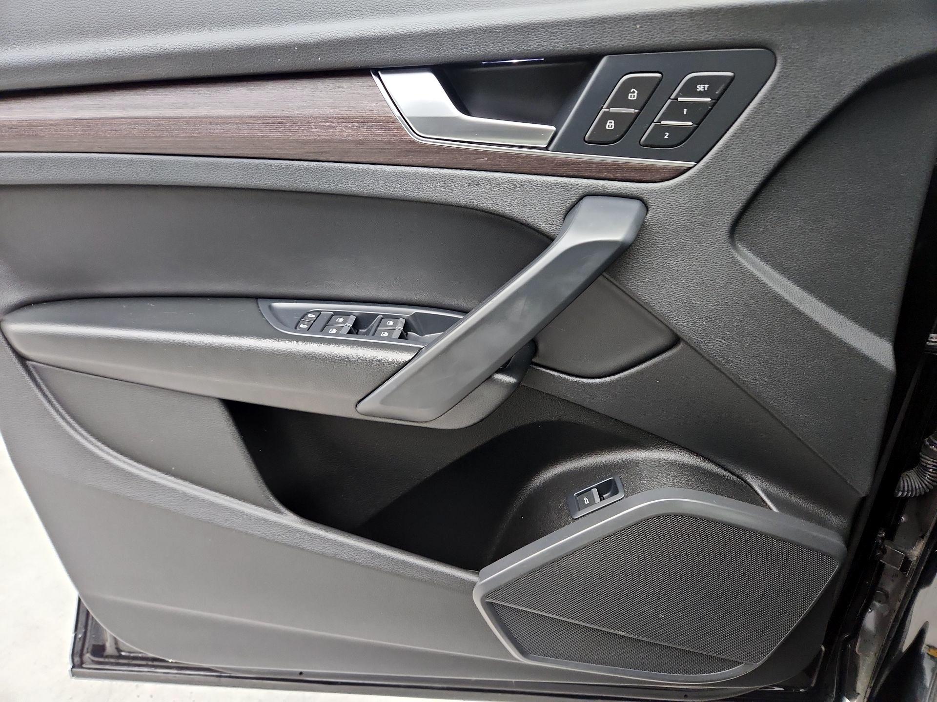 Thumbnail: 2022 Audi Q5 - 12