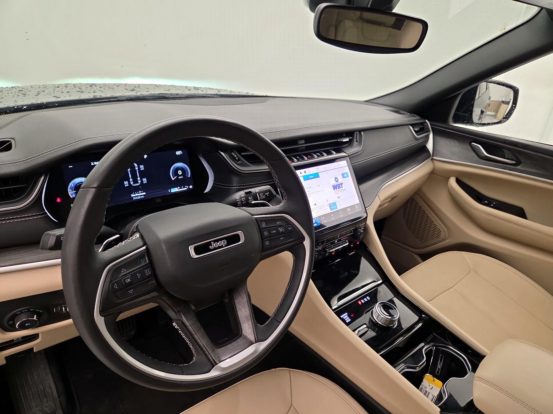 Thumbnail: 2023 Jeep Grand Cherokee L - 9