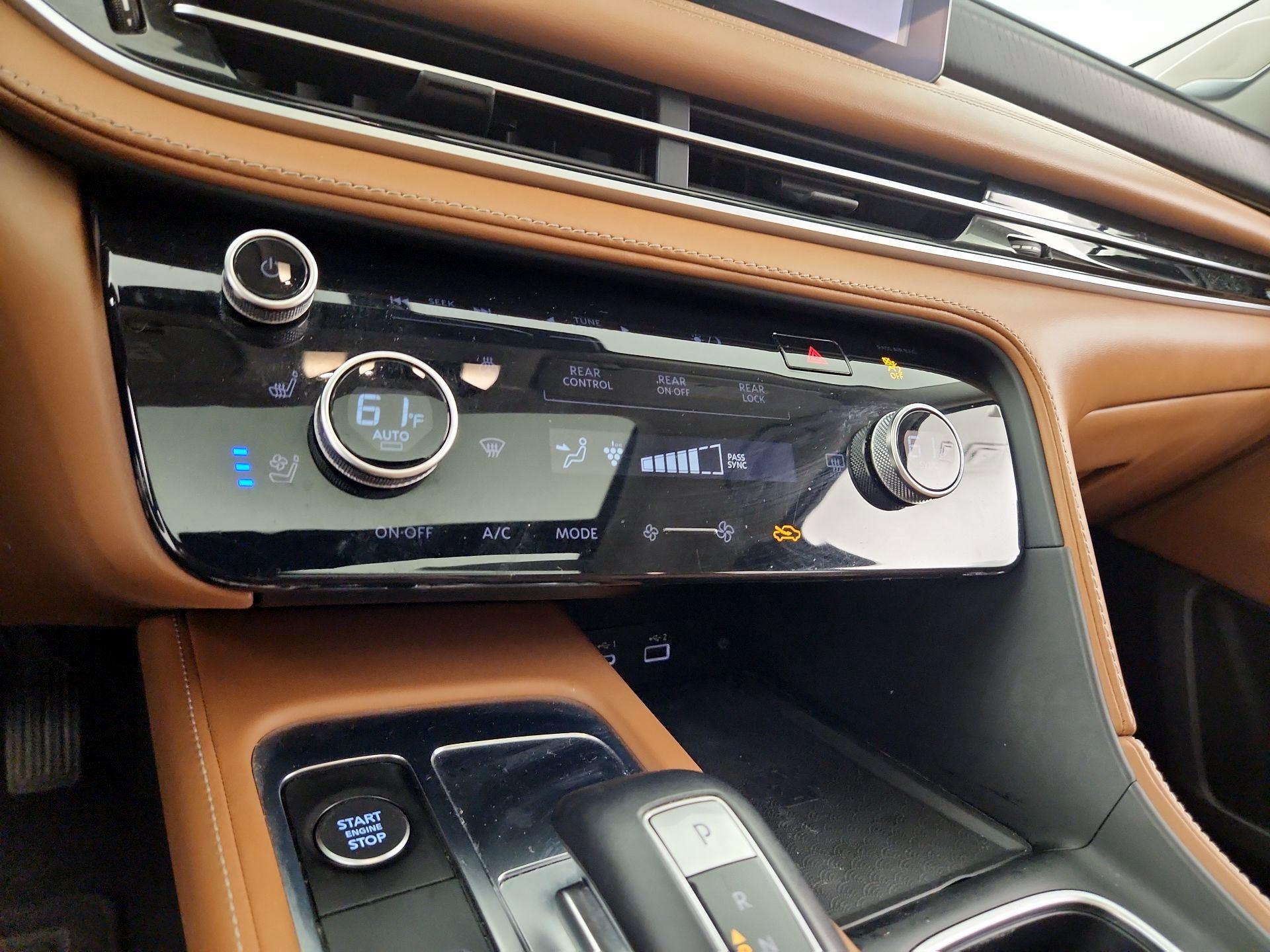 Thumbnail: 2023 INFINITI QX60 - 17