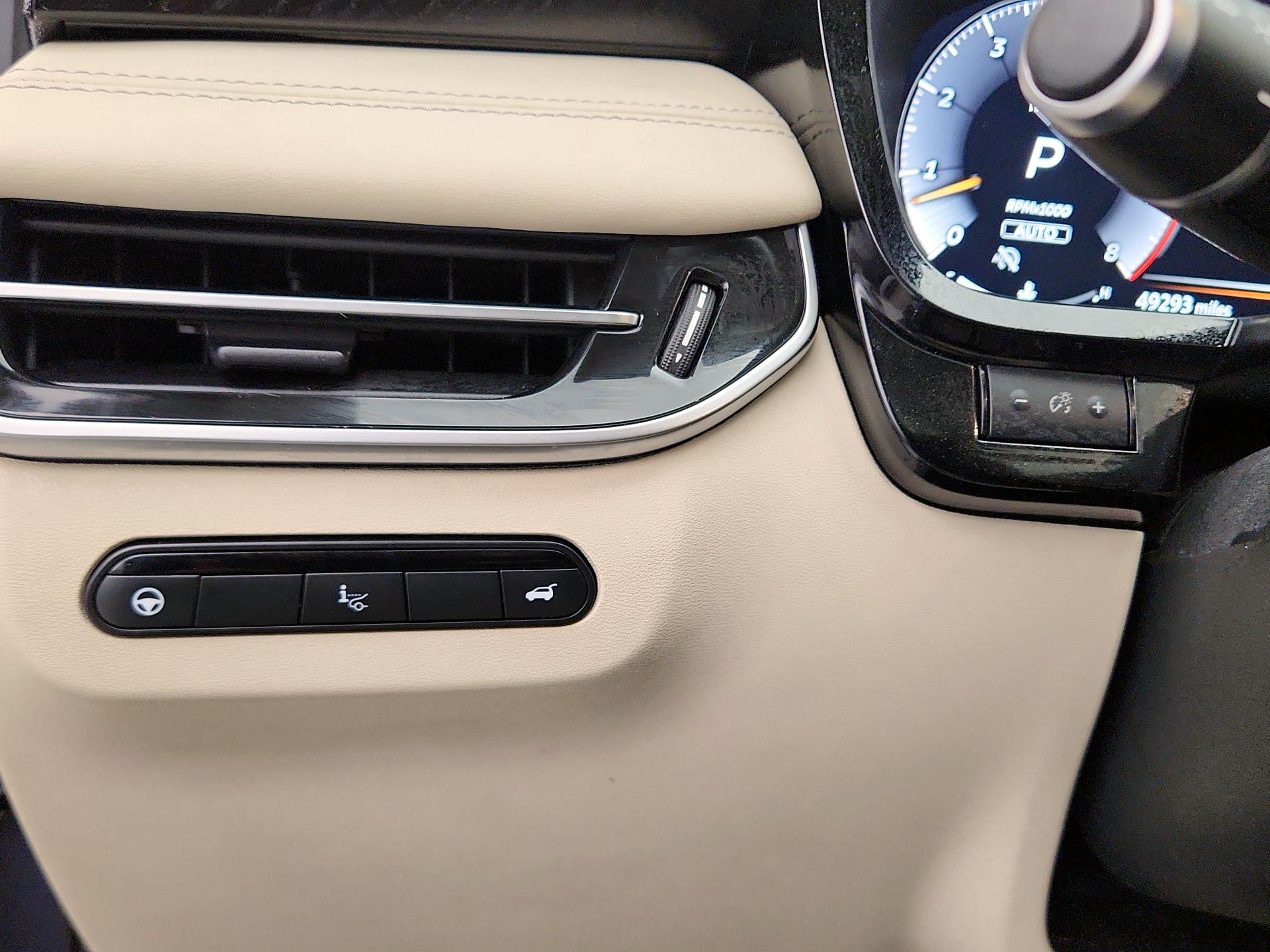 Thumbnail: 2023 INFINITI QX60 - 13
