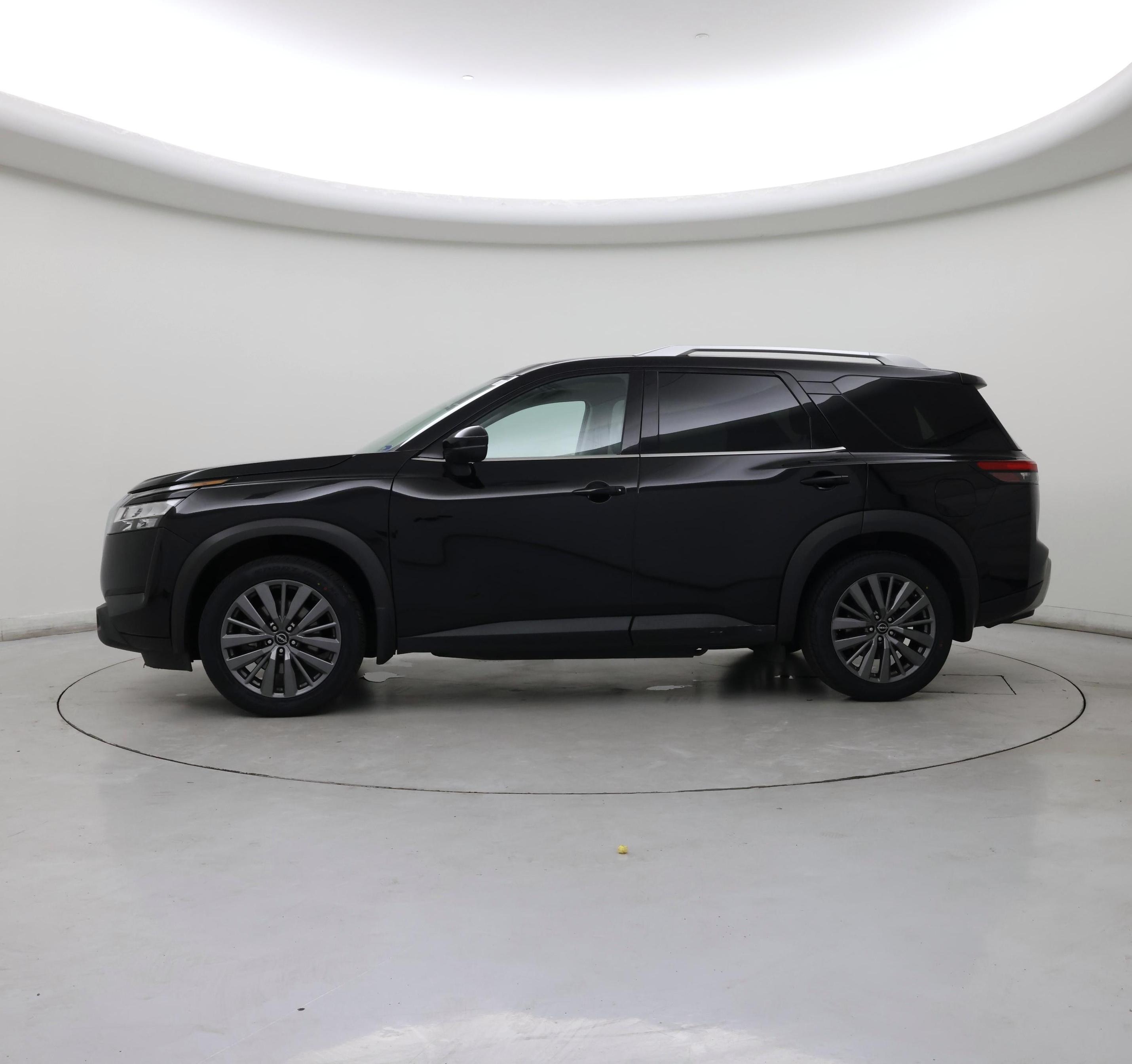 Thumbnail: 2024 Nissan Pathfinder - 3