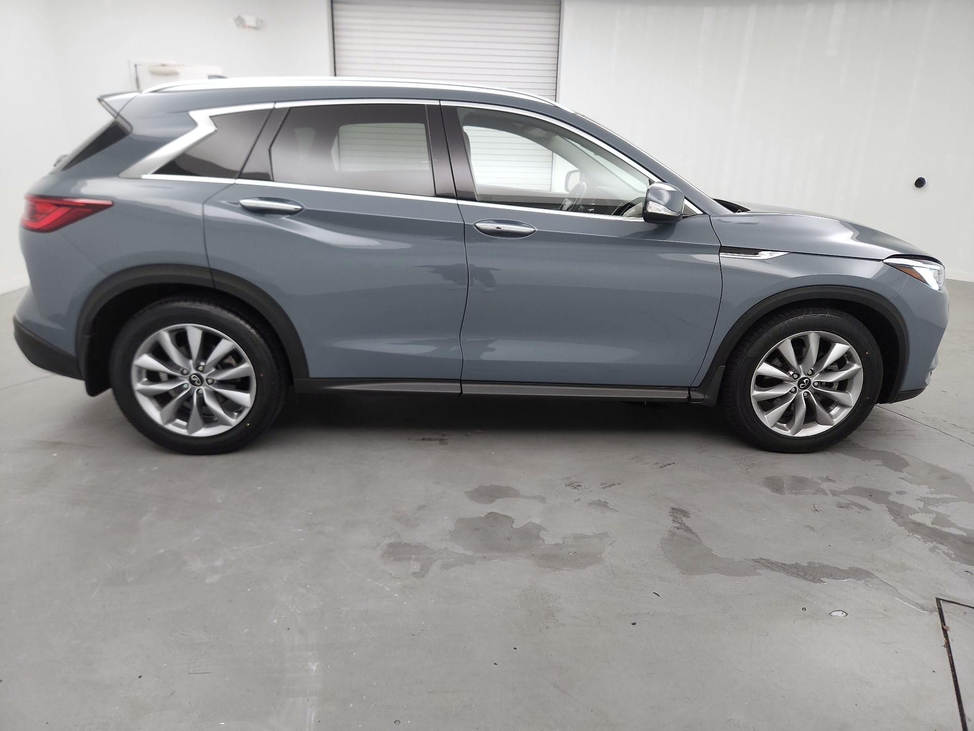 Thumbnail: 2022 INFINITI QX50 - 4