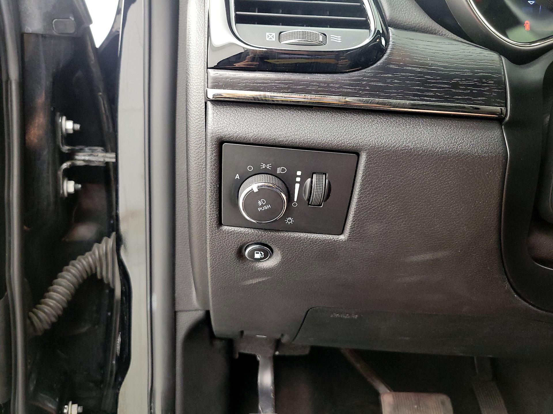 Thumbnail: 2019 Jeep Grand Cherokee - 13