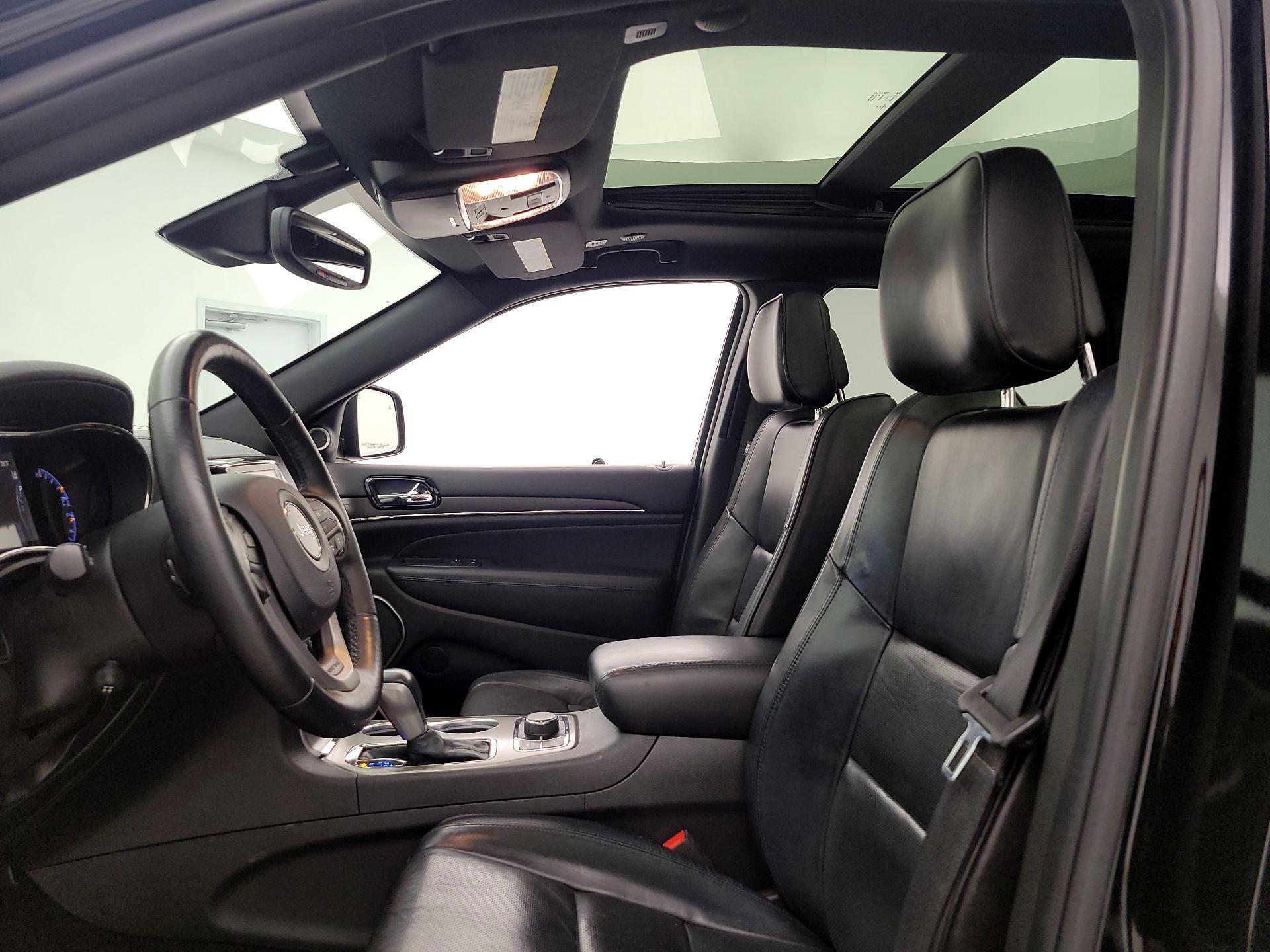 Thumbnail: 2019 Jeep Grand Cherokee - 20