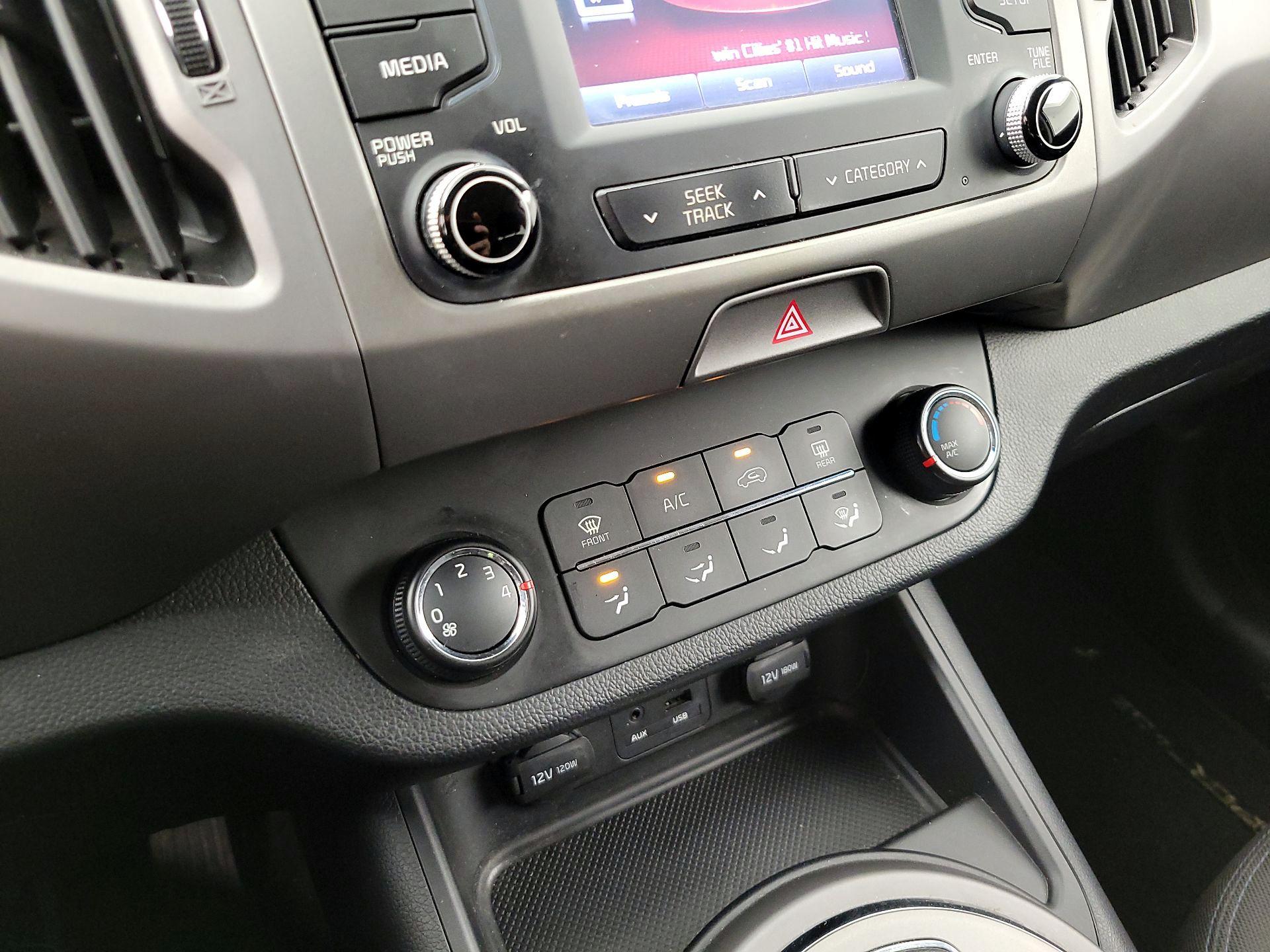 Thumbnail: 2014 Kia Sportage - 16