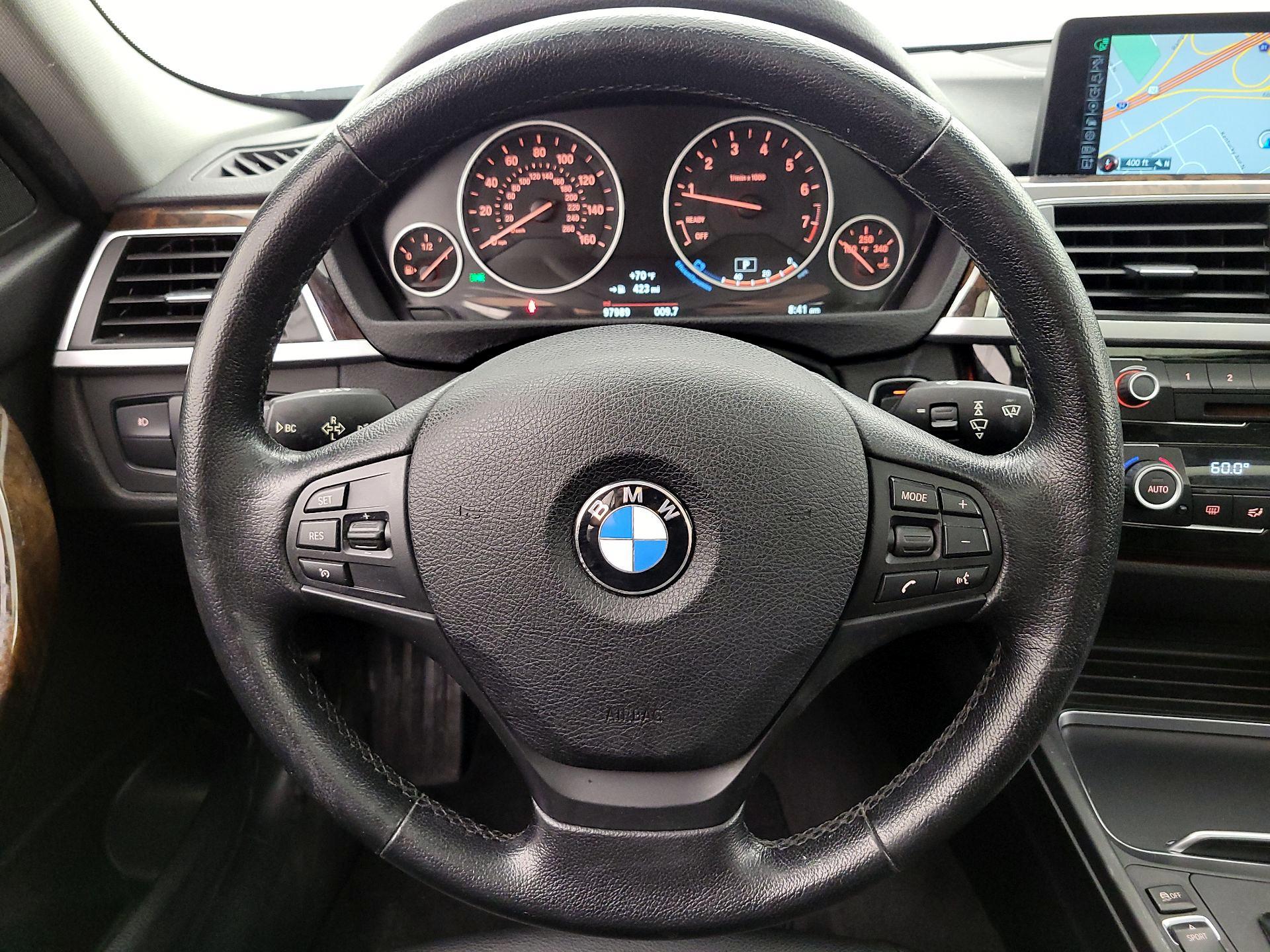 Thumbnail: 2016 BMW 3 Series - 10