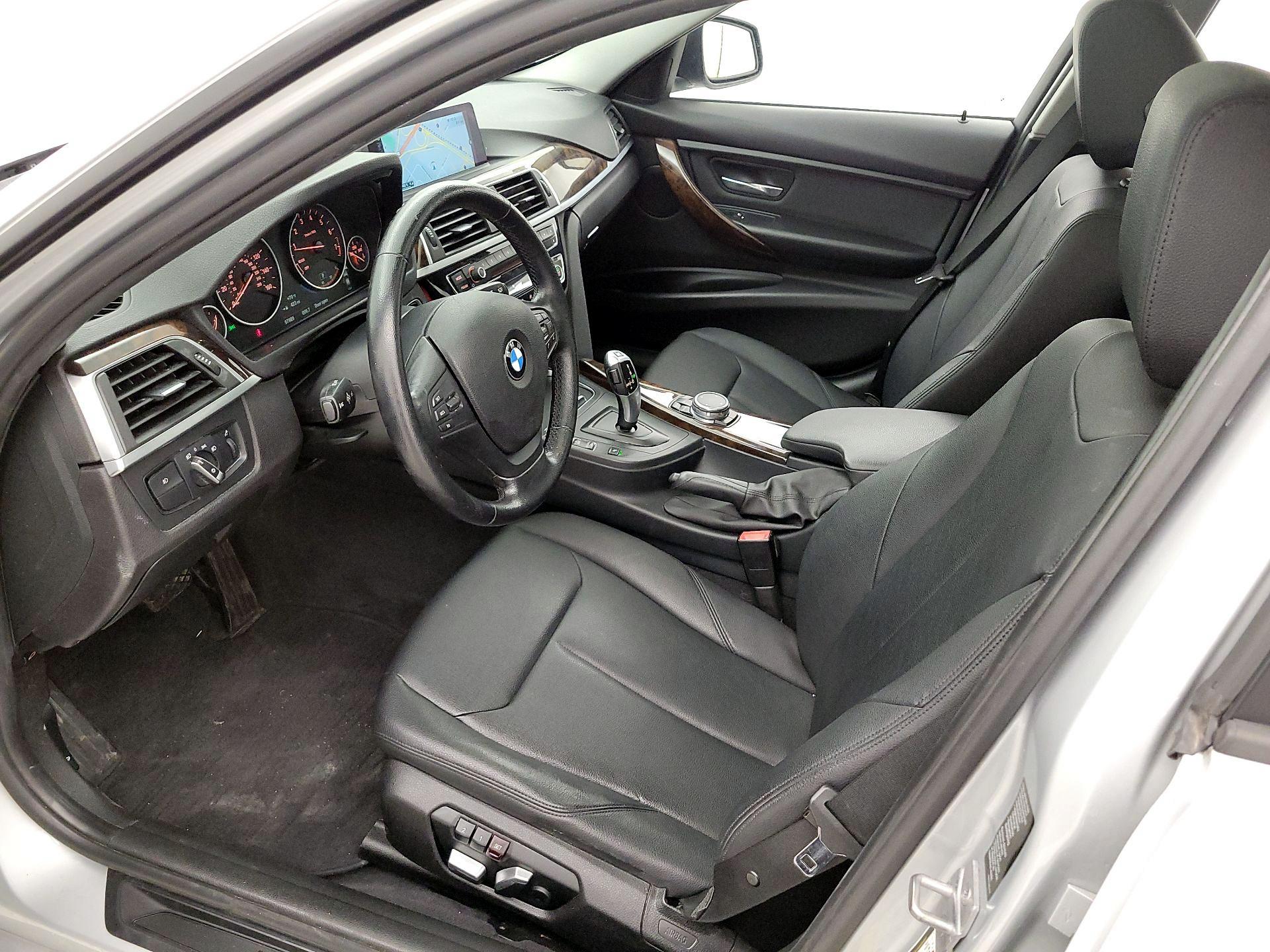 Thumbnail: 2016 BMW 3 Series - 11